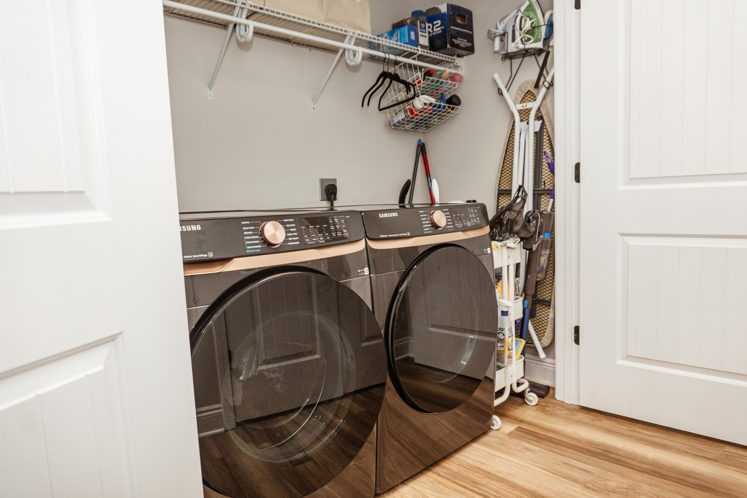 PINNACLE POINT - Residential Lease