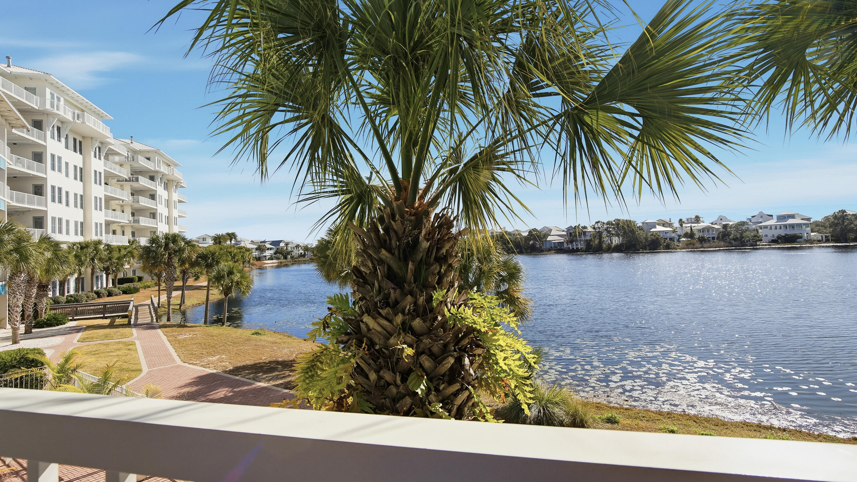 Carillon Beach Inn - Residential