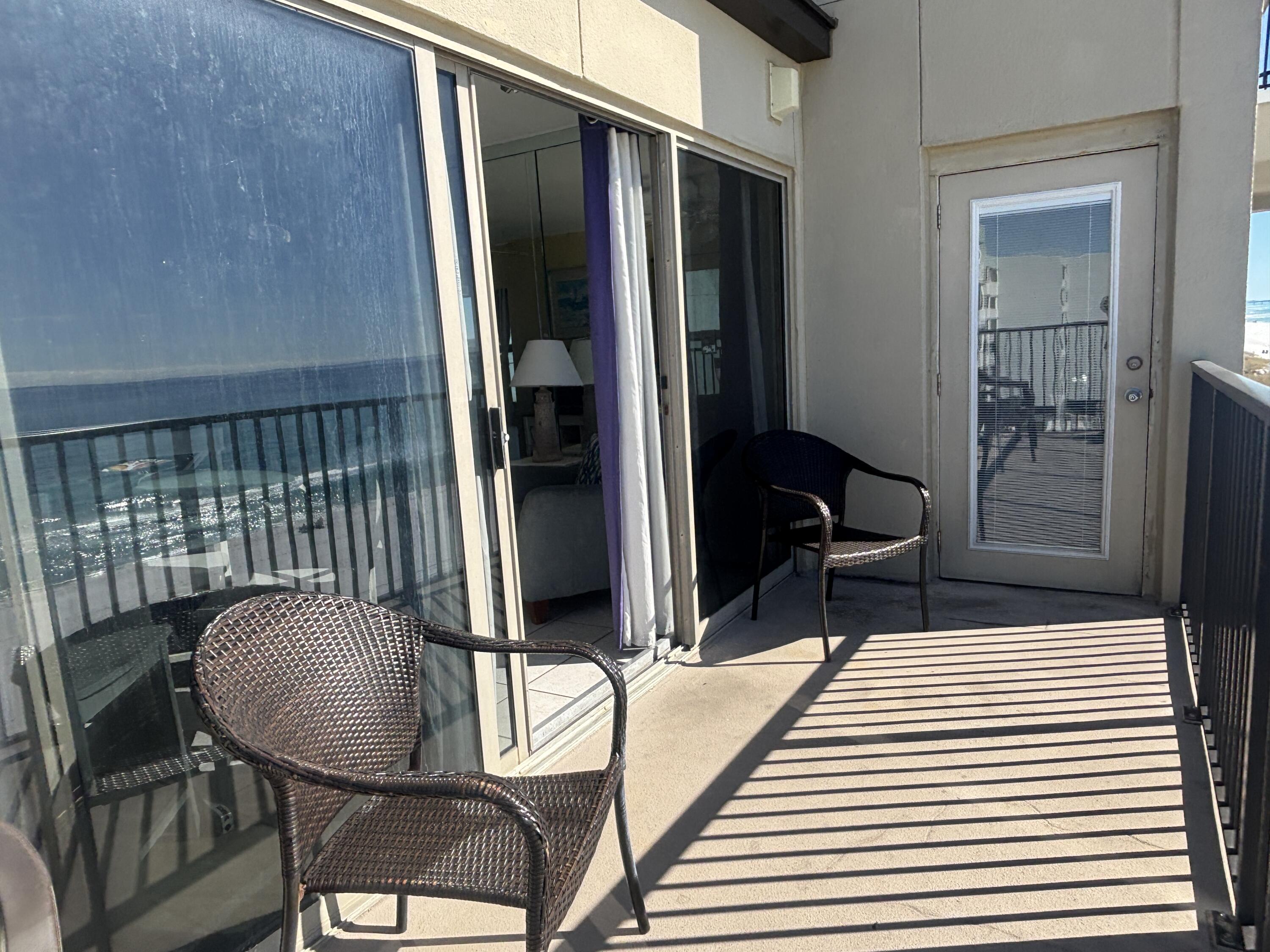 EMERALD TOWERS WEST CONDO - Residential