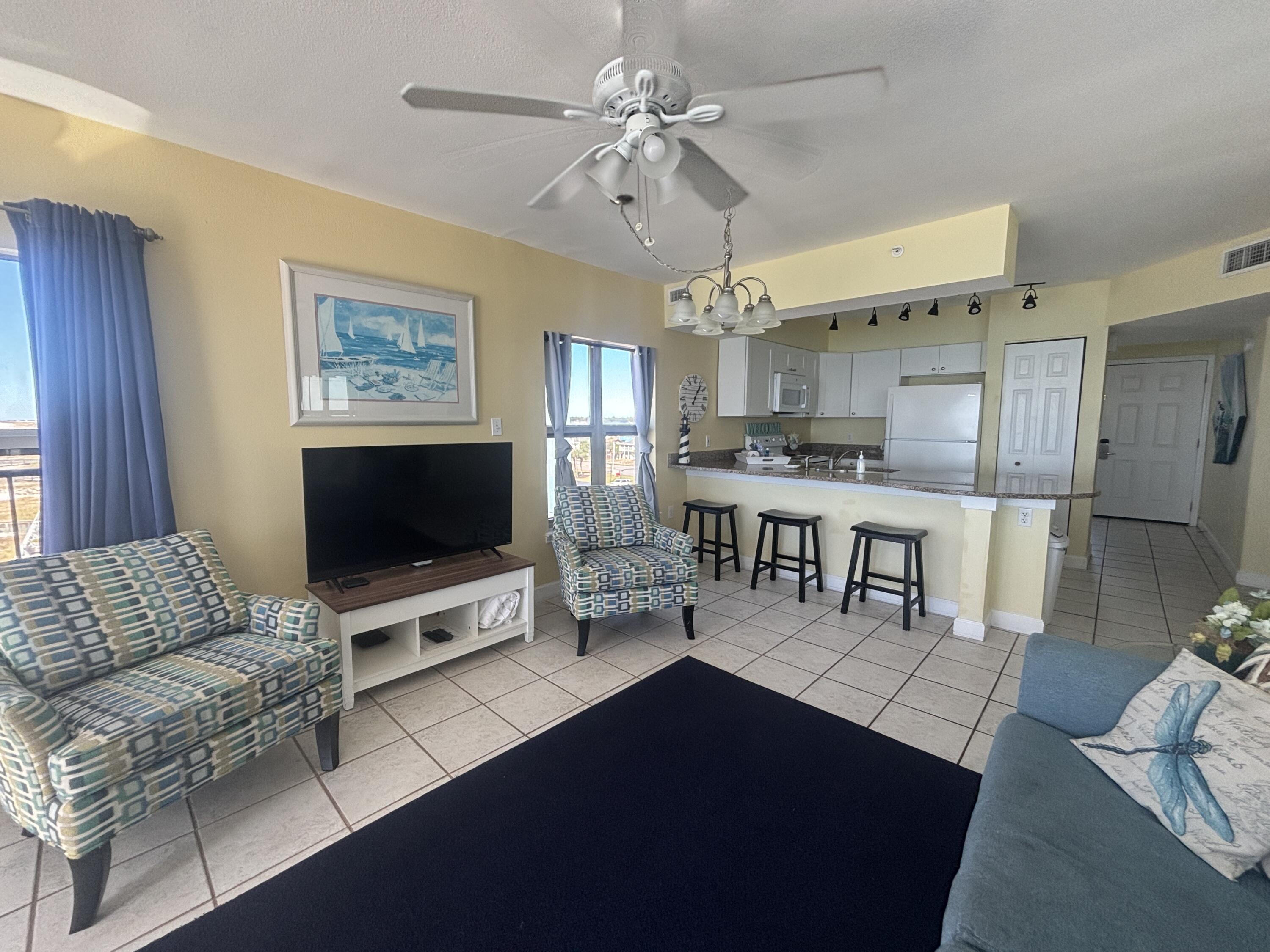 EMERALD TOWERS WEST CONDO - Residential