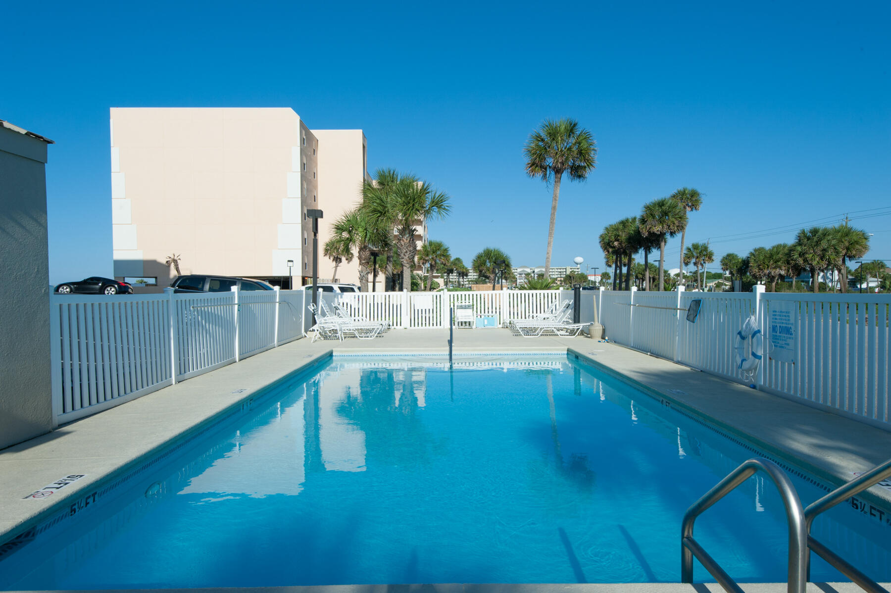 EMERALD TOWERS WEST CONDO - Residential