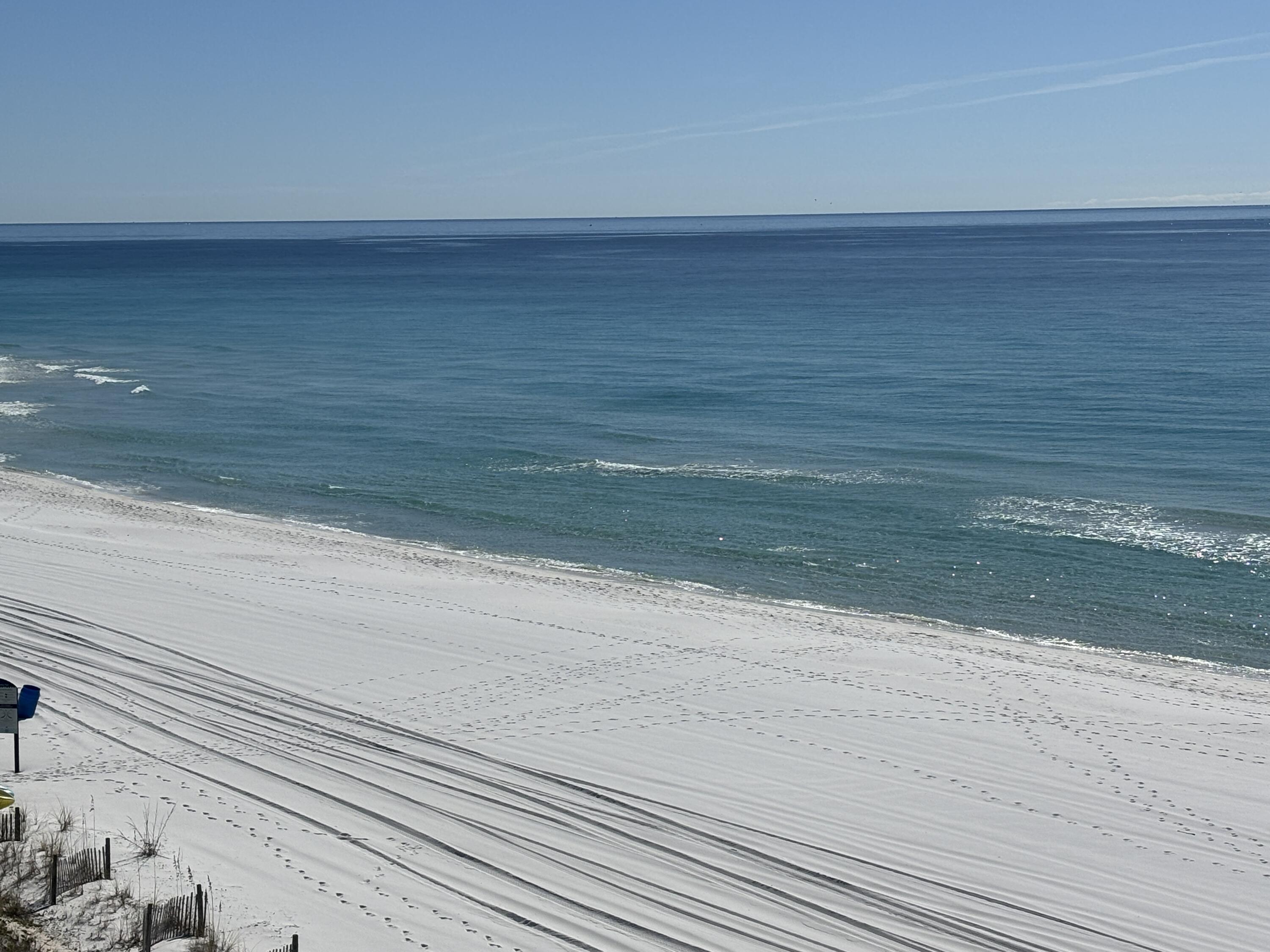 EMERALD TOWERS WEST CONDO - Residential