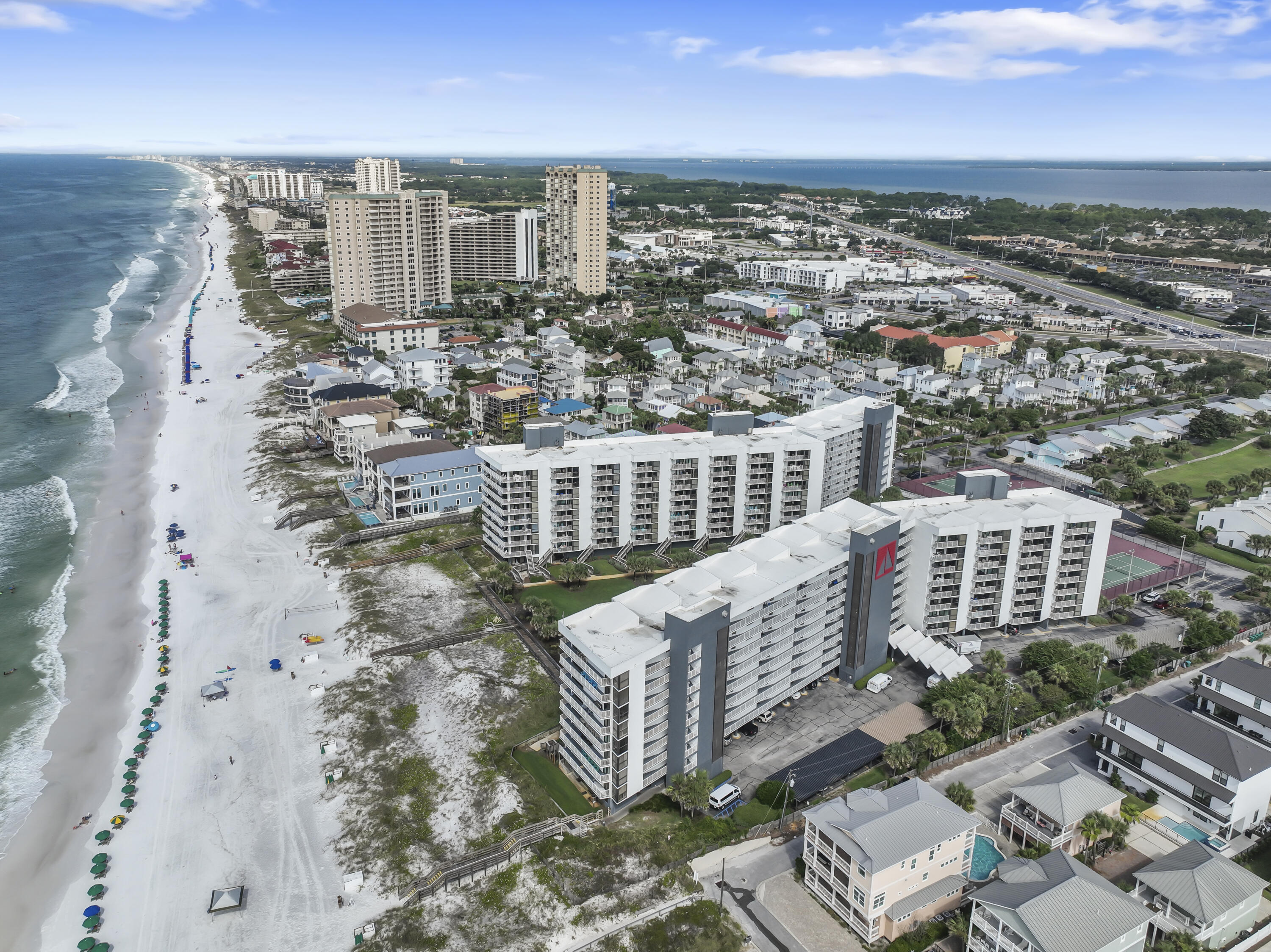 MAINSAIL CONDO PH 4 - Residential