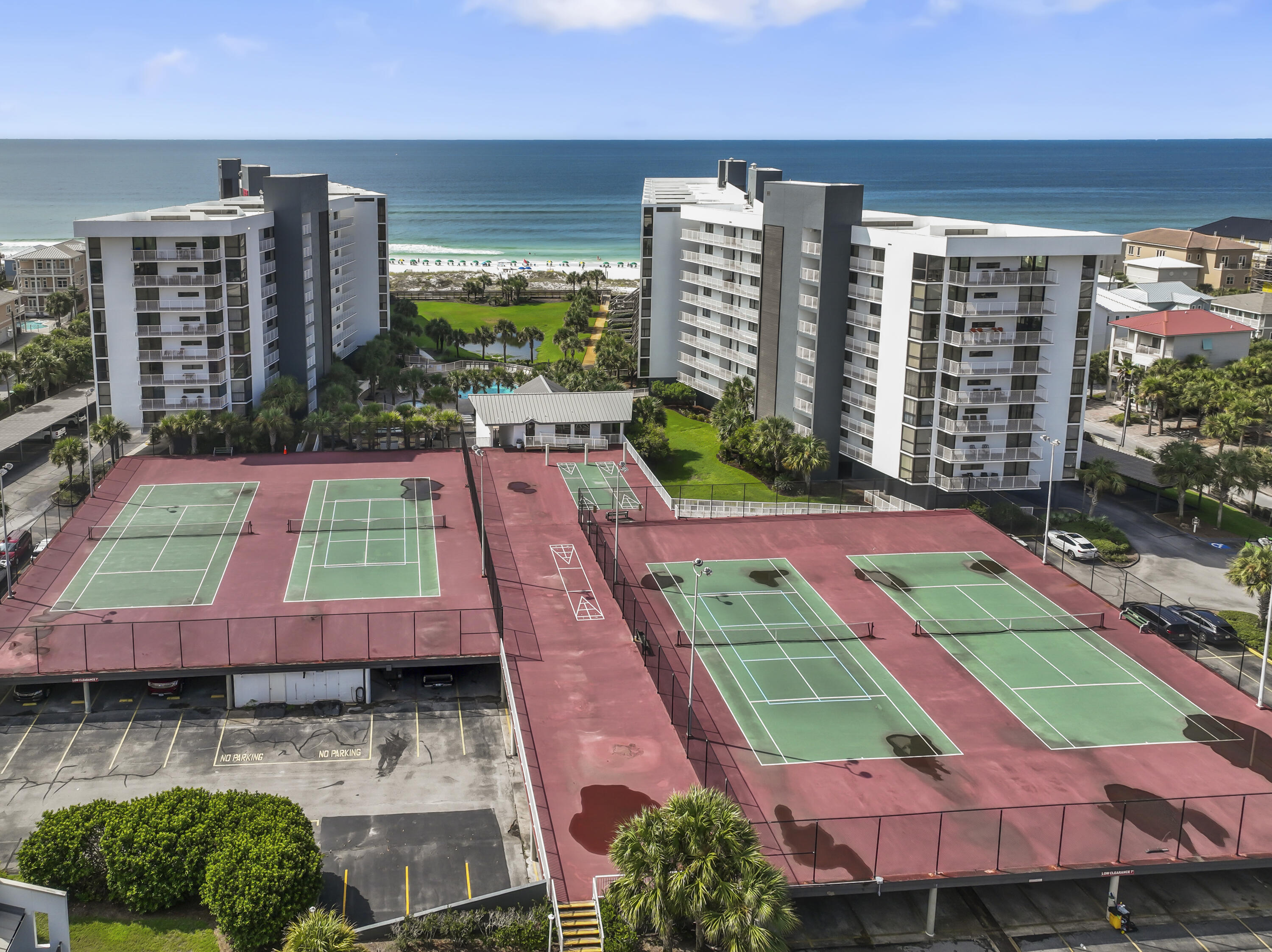 MAINSAIL CONDO PH 4 - Residential