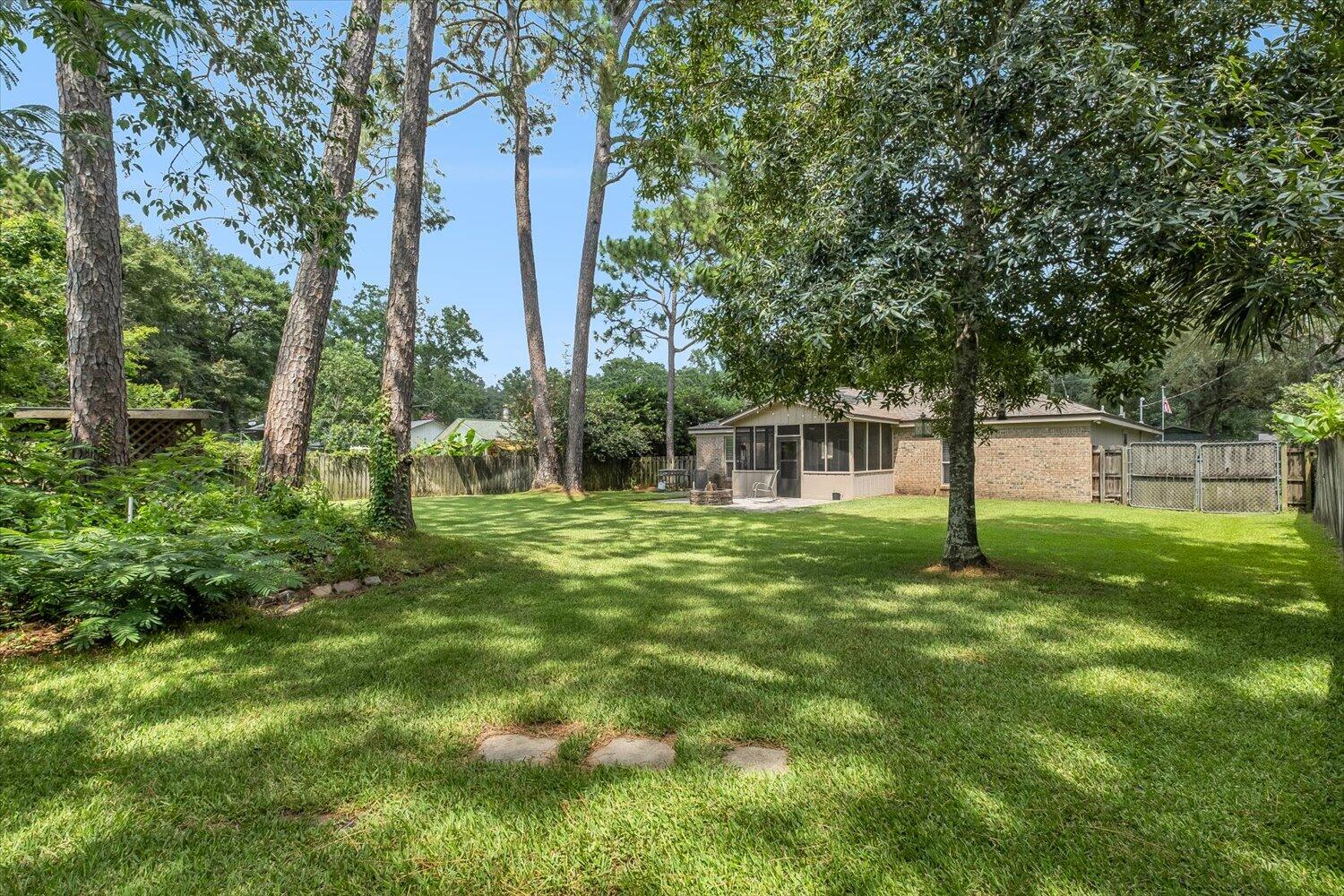 VALPARAISO PINECREST 5 - Residential