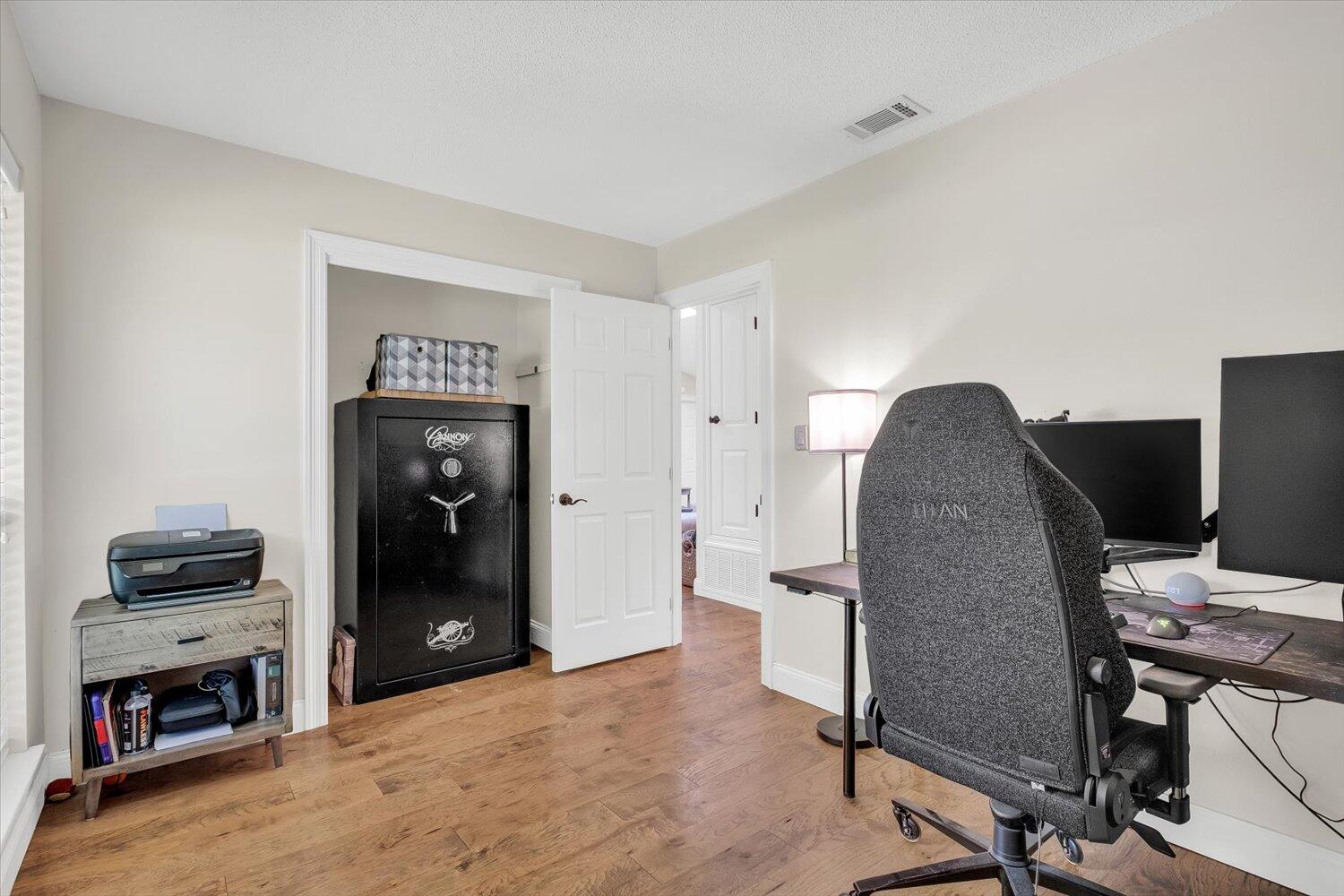 VALPARAISO PINECREST 5 - Residential