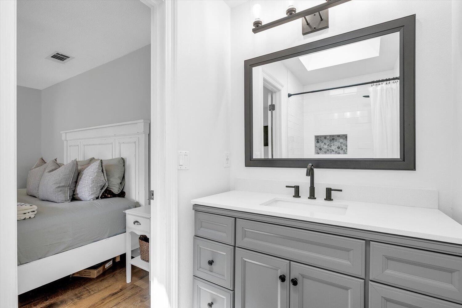 VALPARAISO PINECREST 5 - Residential