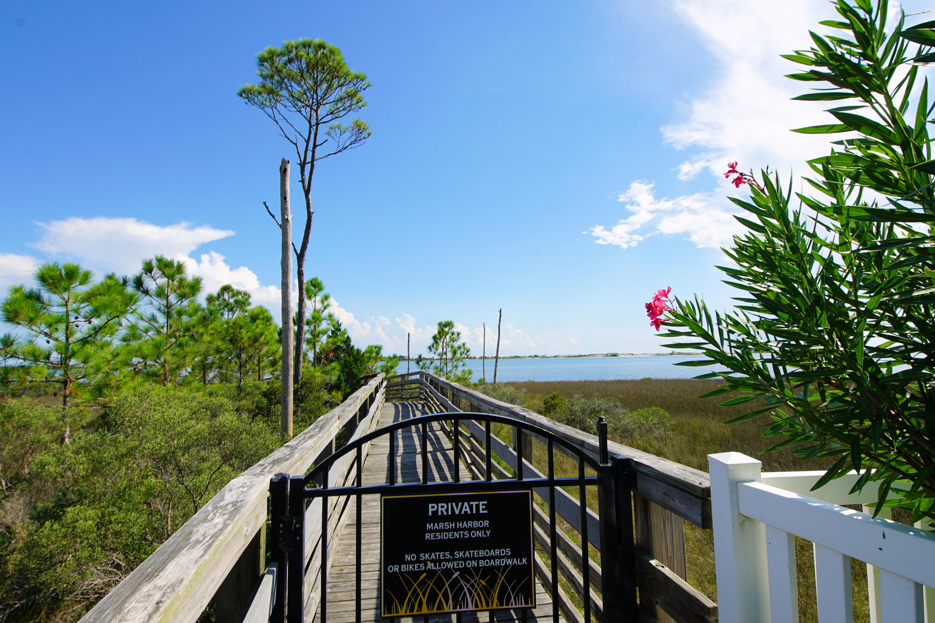 MARSH HARBOR - Residential