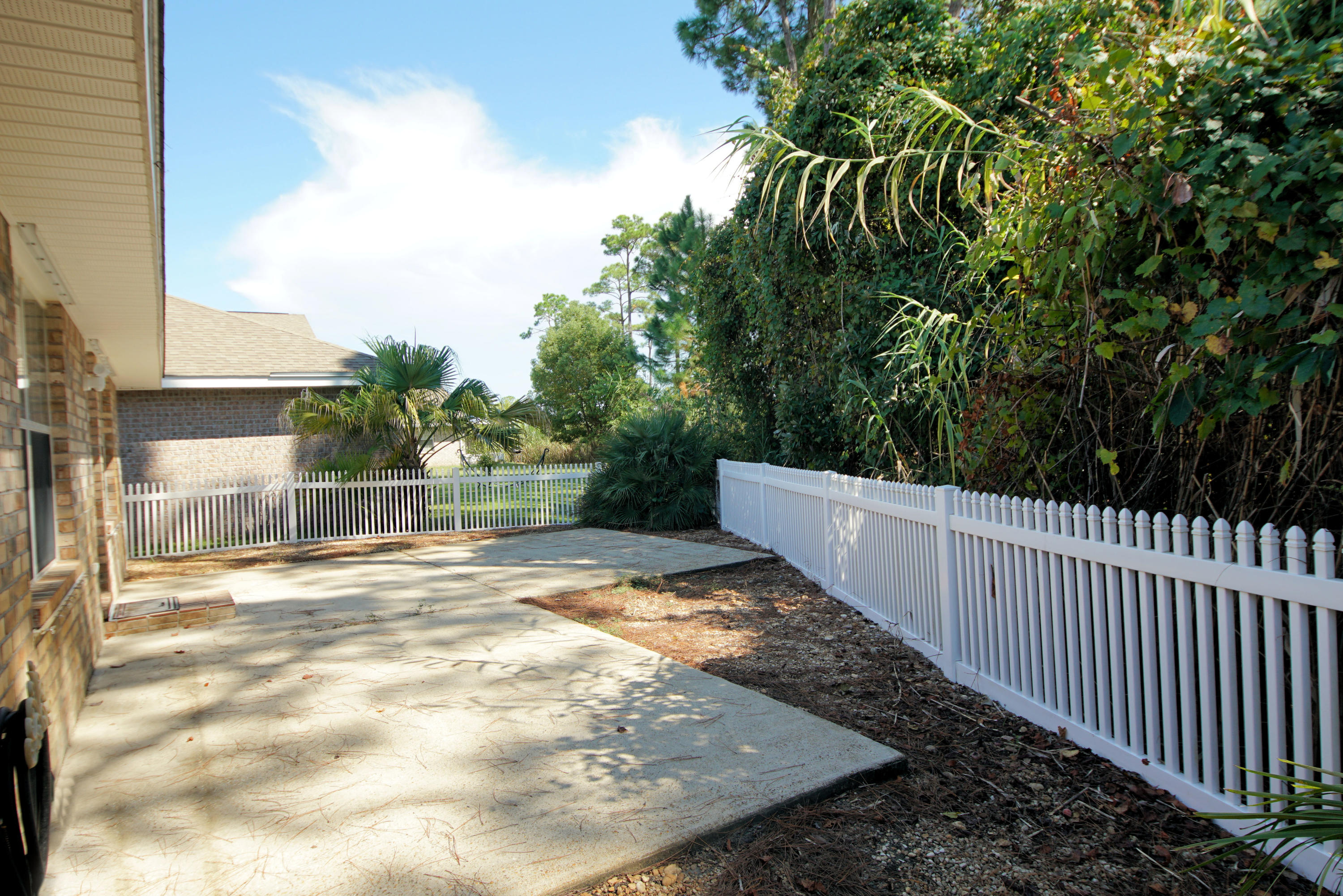 MARSH HARBOR - Residential