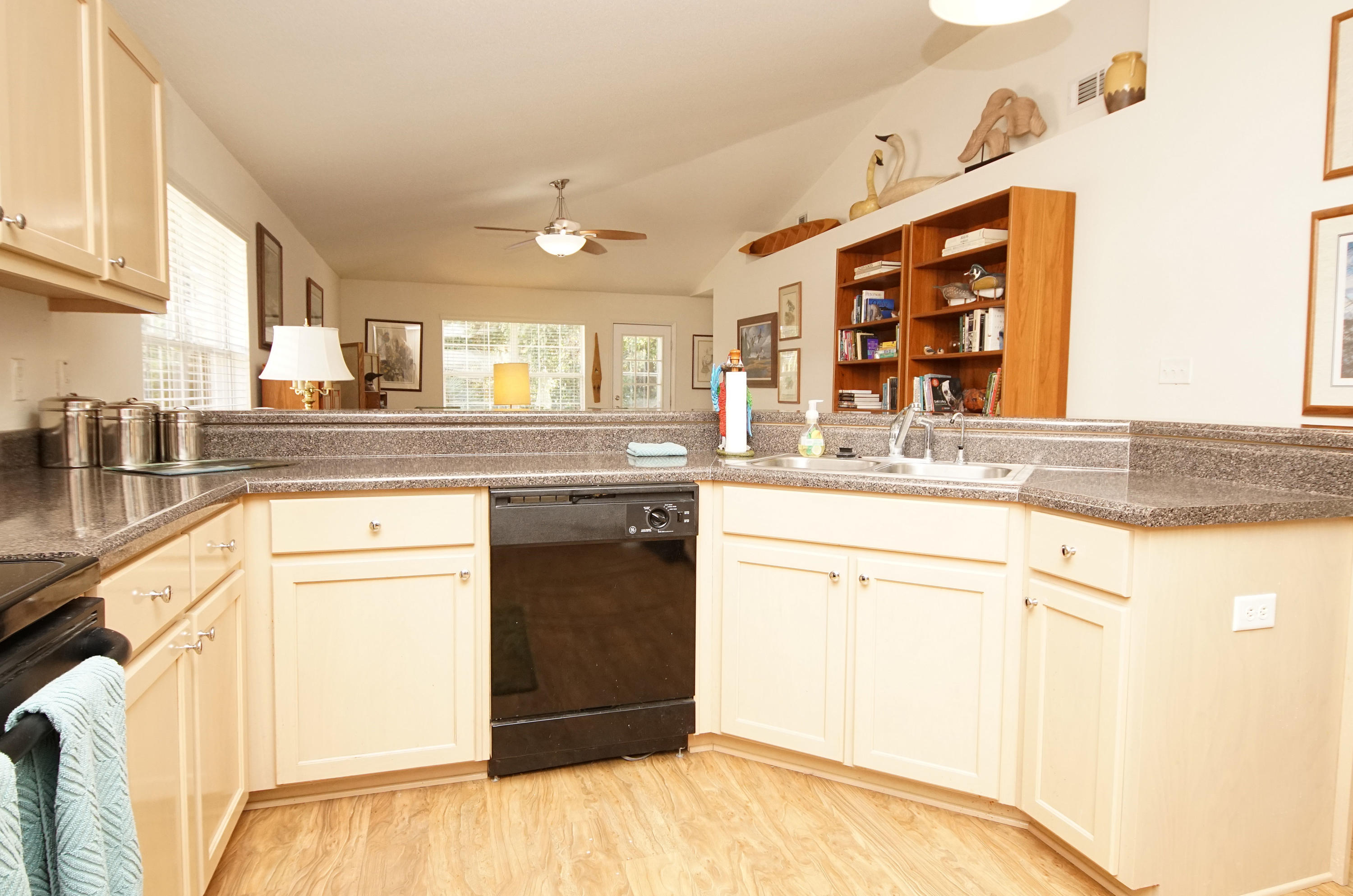 MARSH HARBOR - Residential