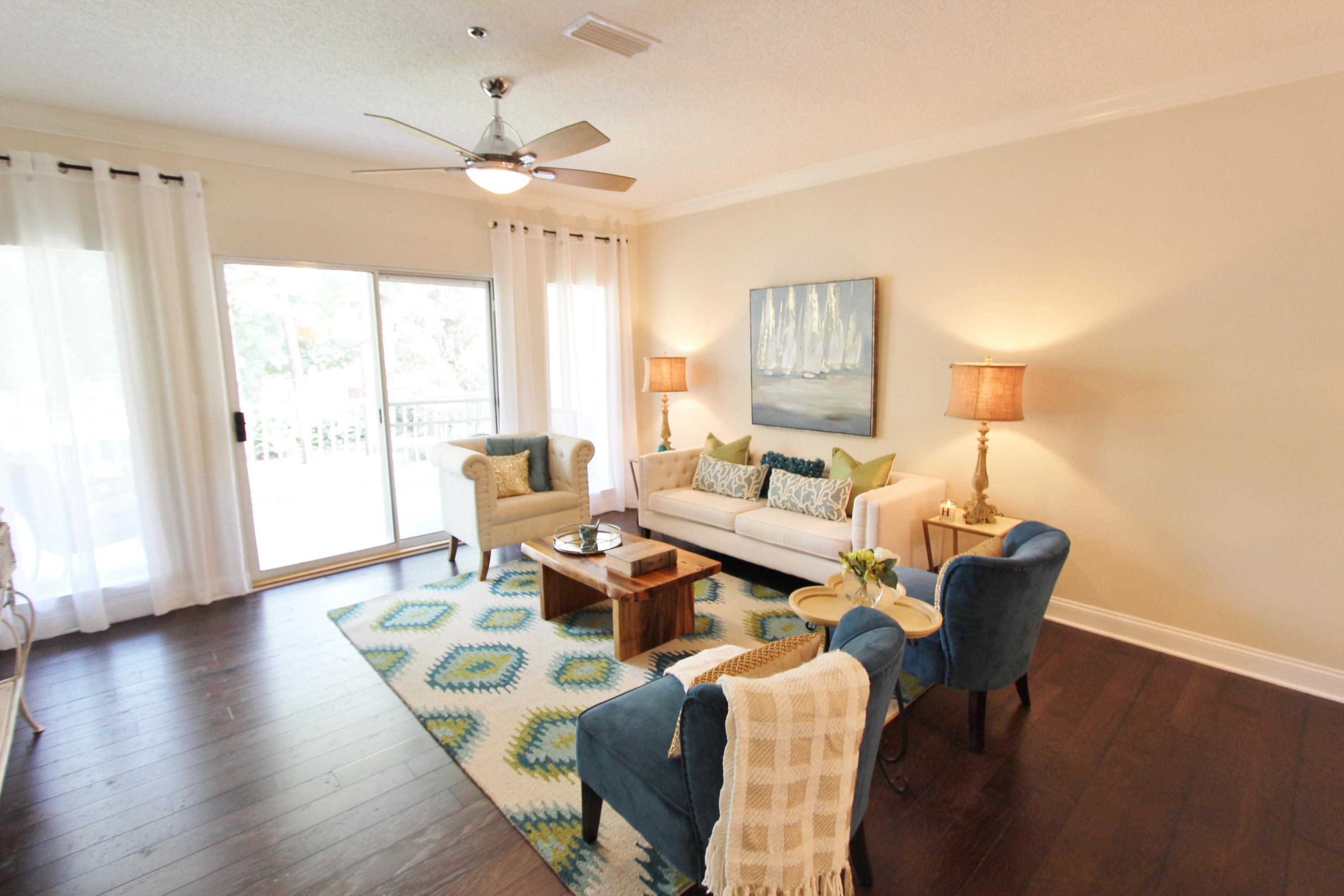 LAGUNA LANDING - Residential