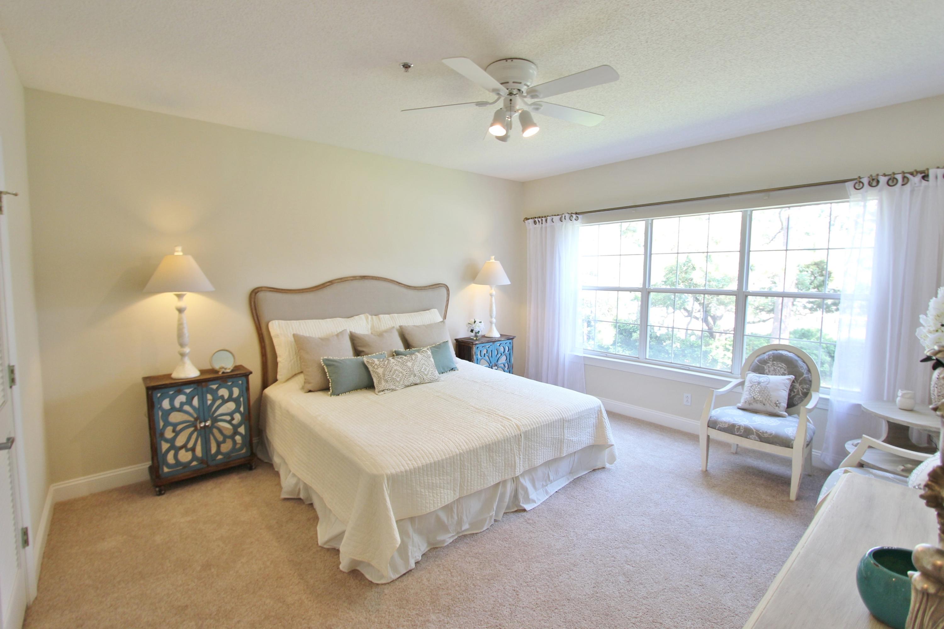 LAGUNA LANDING - Residential