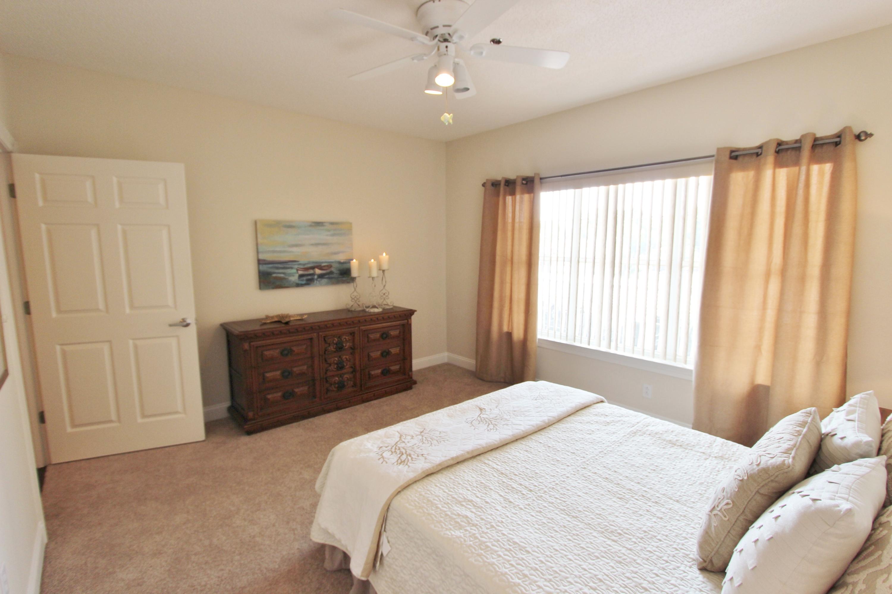 LAGUNA LANDING - Residential