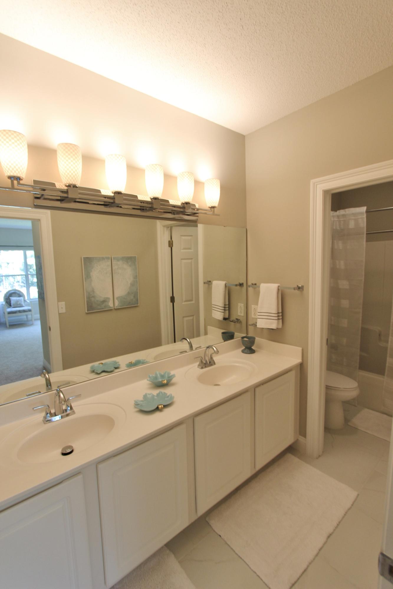 LAGUNA LANDING - Residential