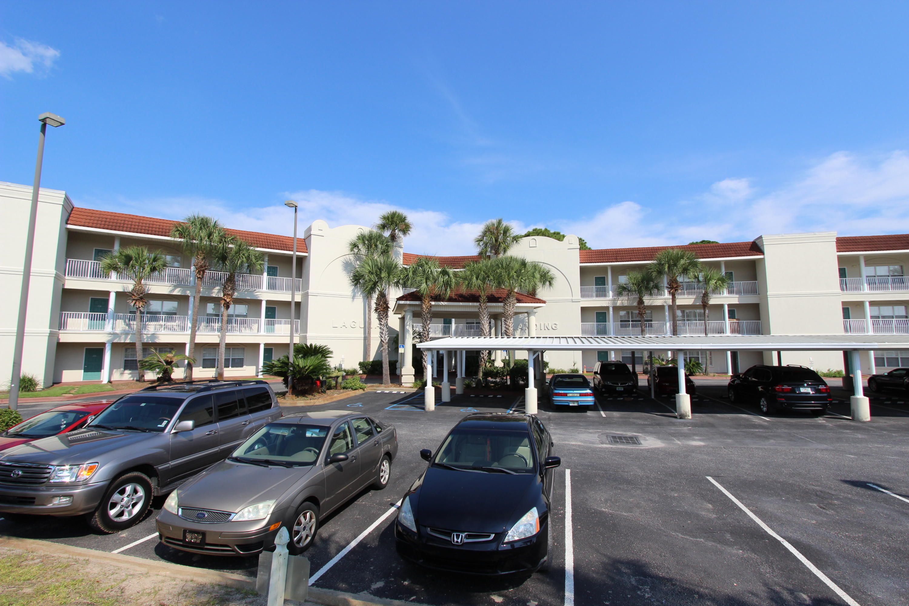 LAGUNA LANDING - Residential