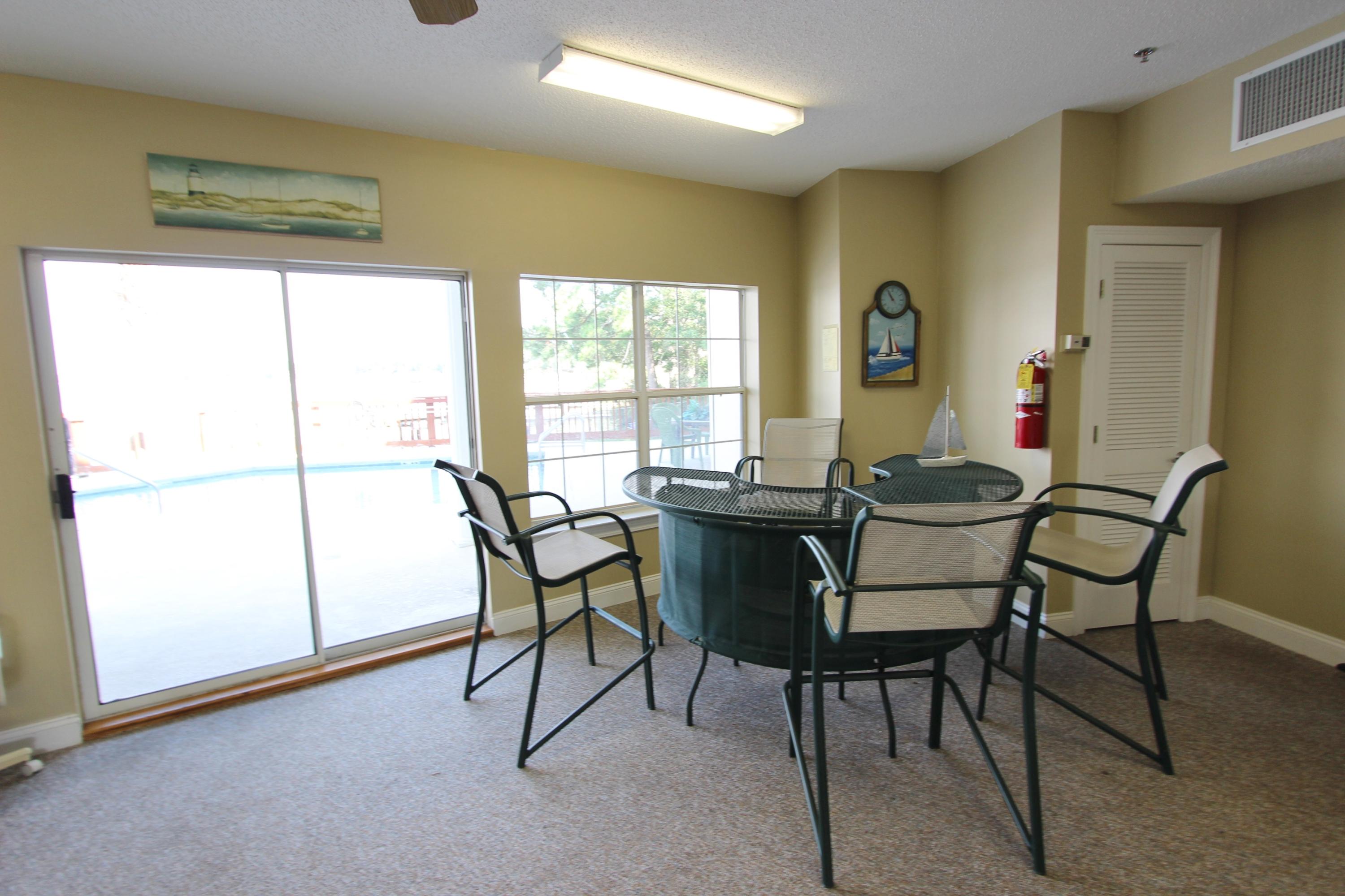 LAGUNA LANDING - Residential