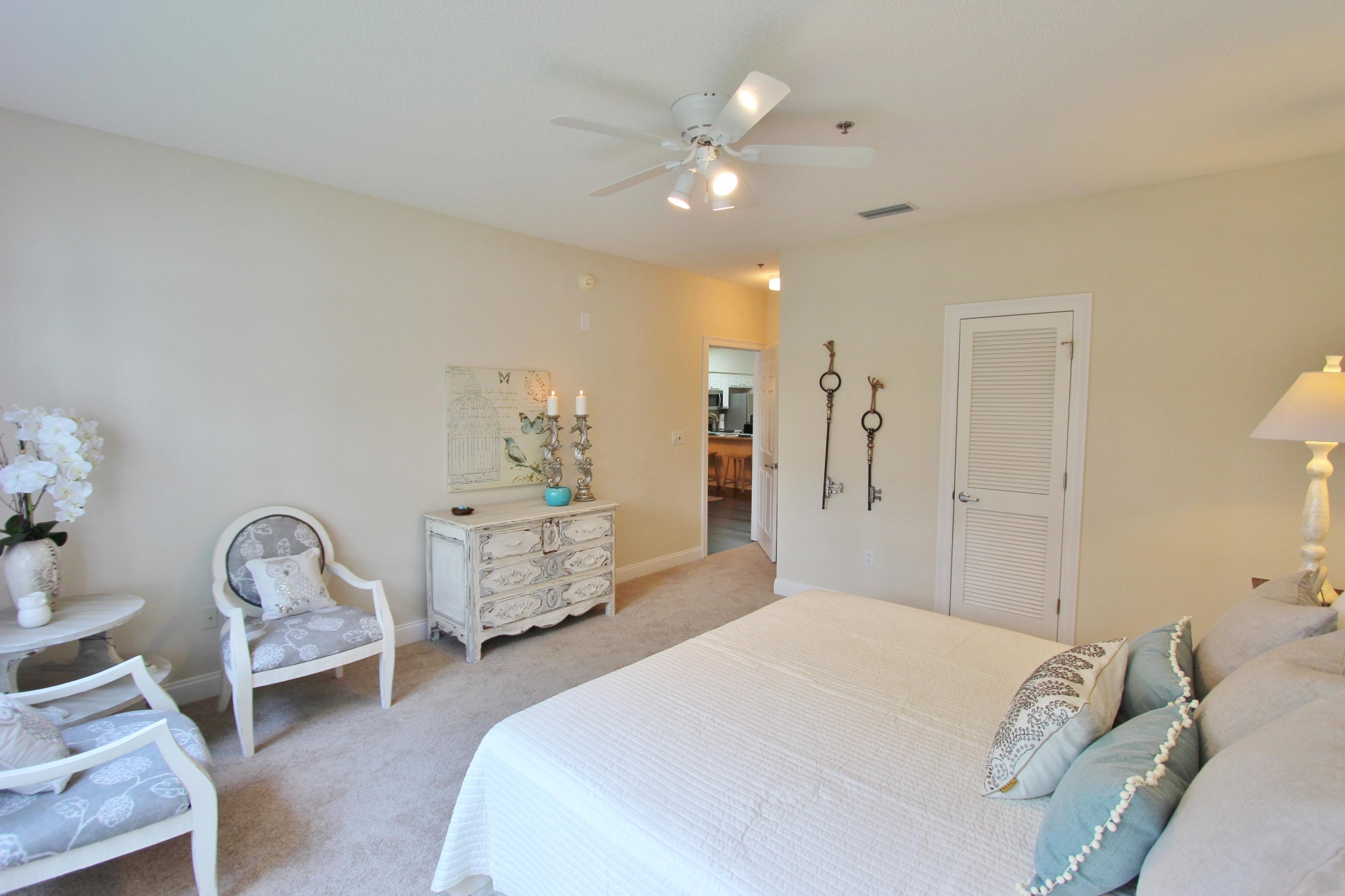 LAGUNA LANDING - Residential