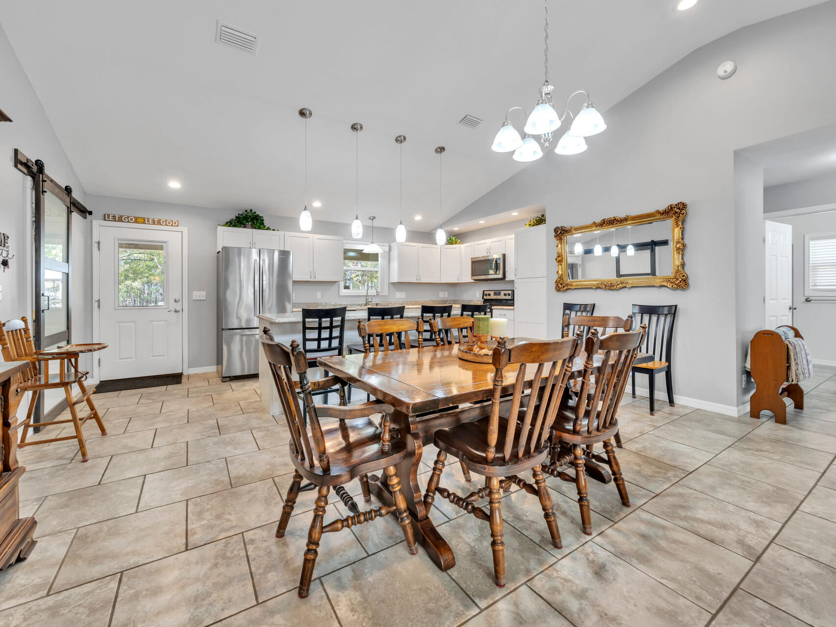 FOXES RUN 1ST ADDN - Residential