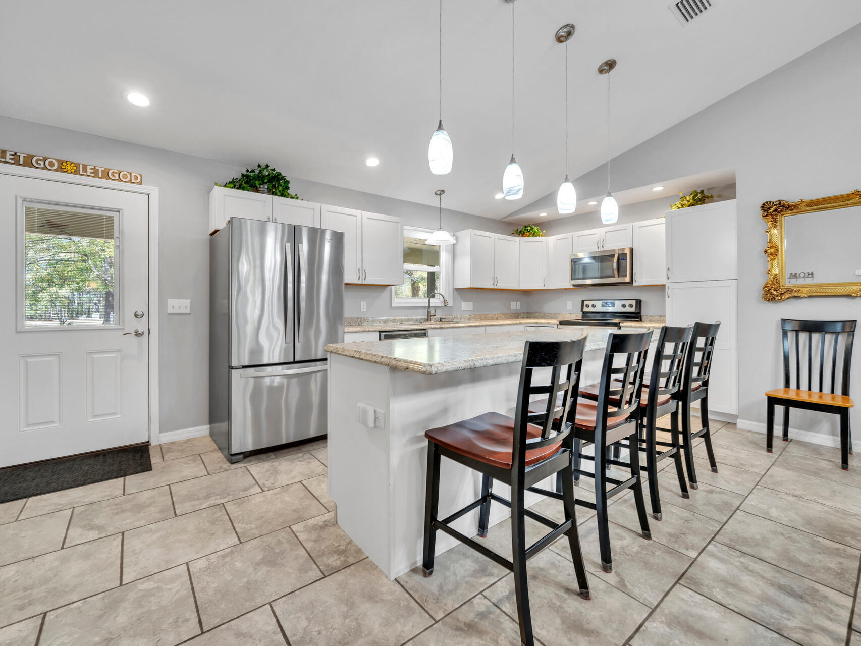 FOXES RUN 1ST ADDN - Residential