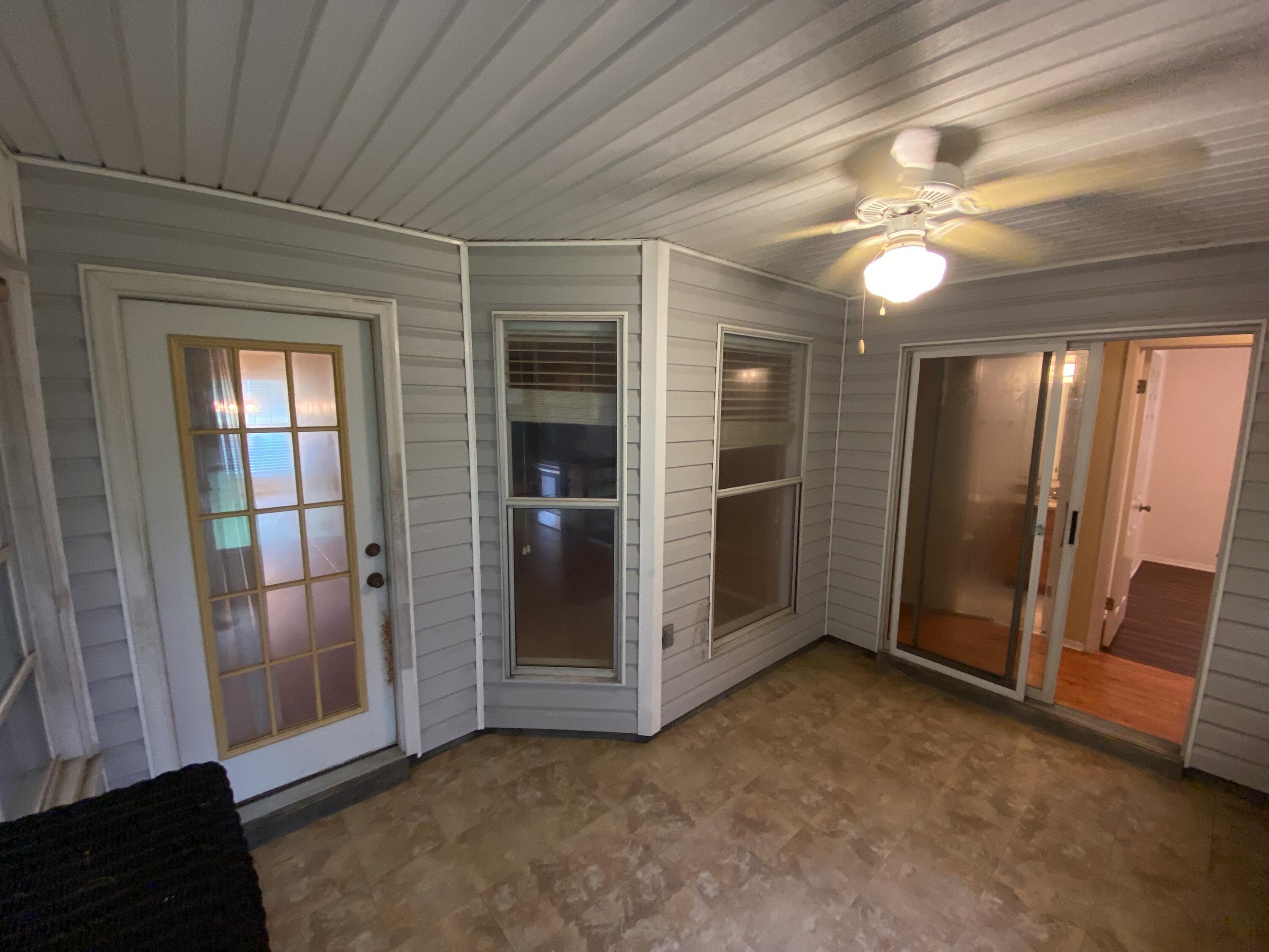 PORT DIXIE - Residential Lease