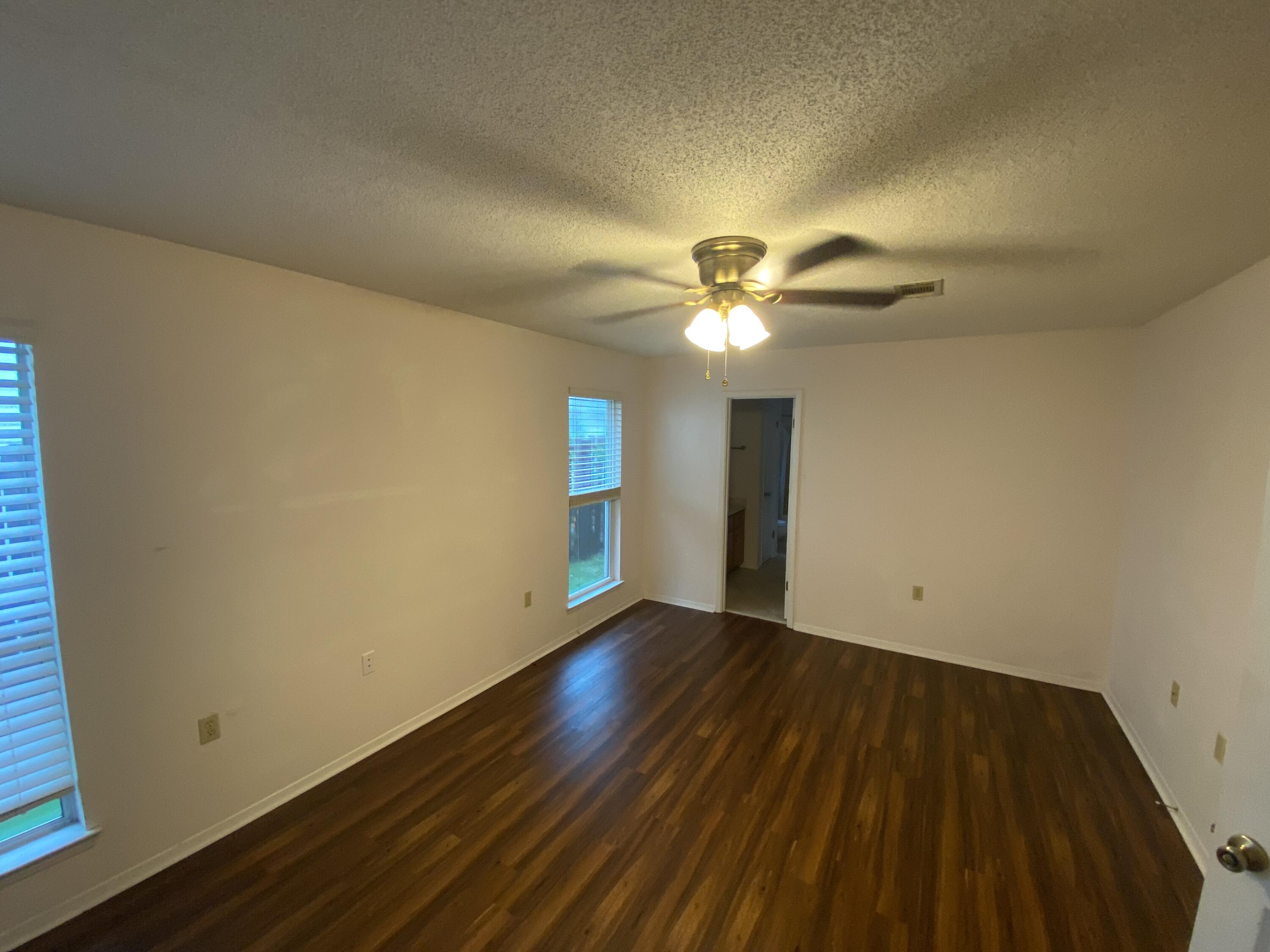 PORT DIXIE - Residential Lease