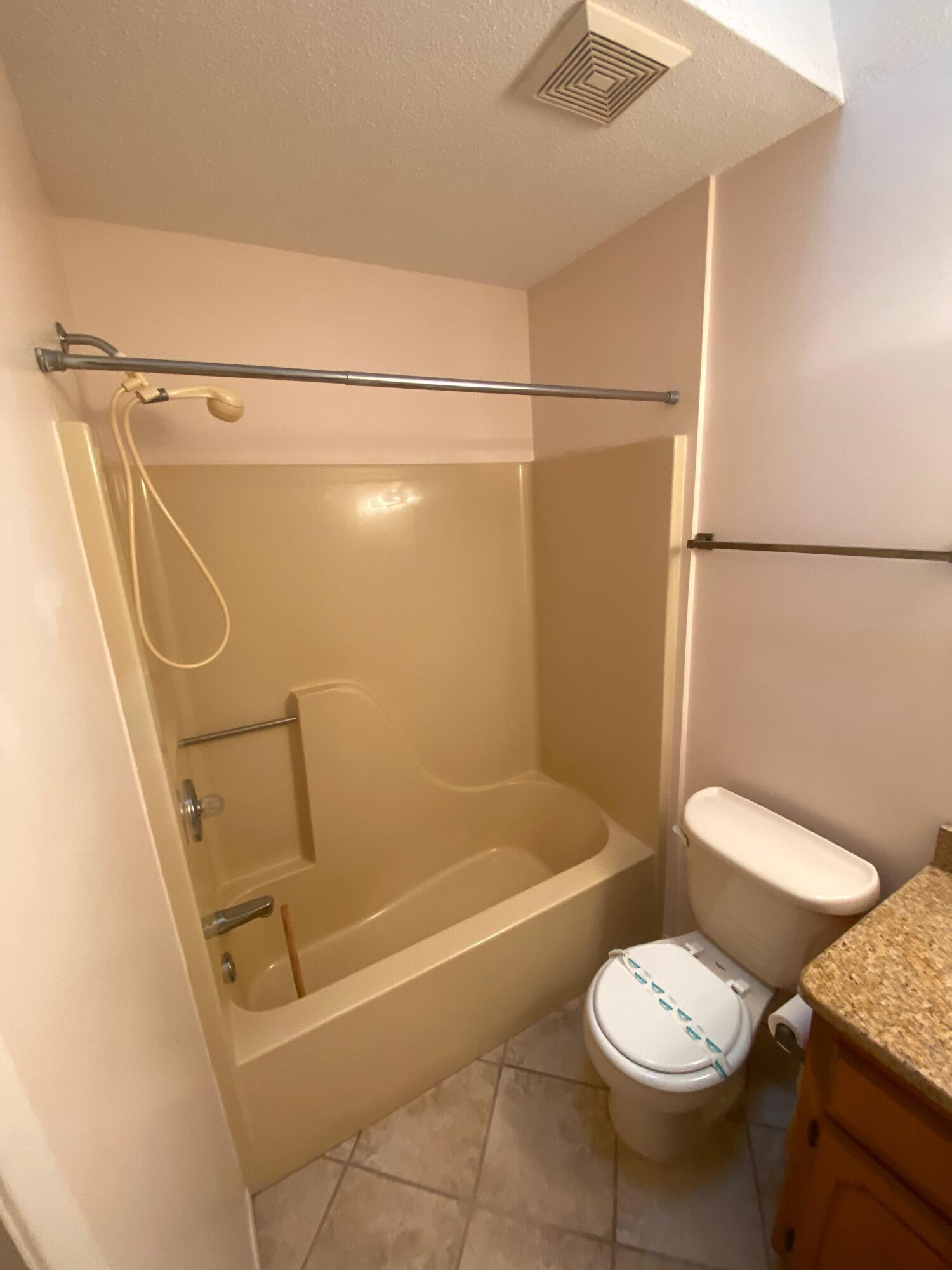 PORT DIXIE - Residential Lease