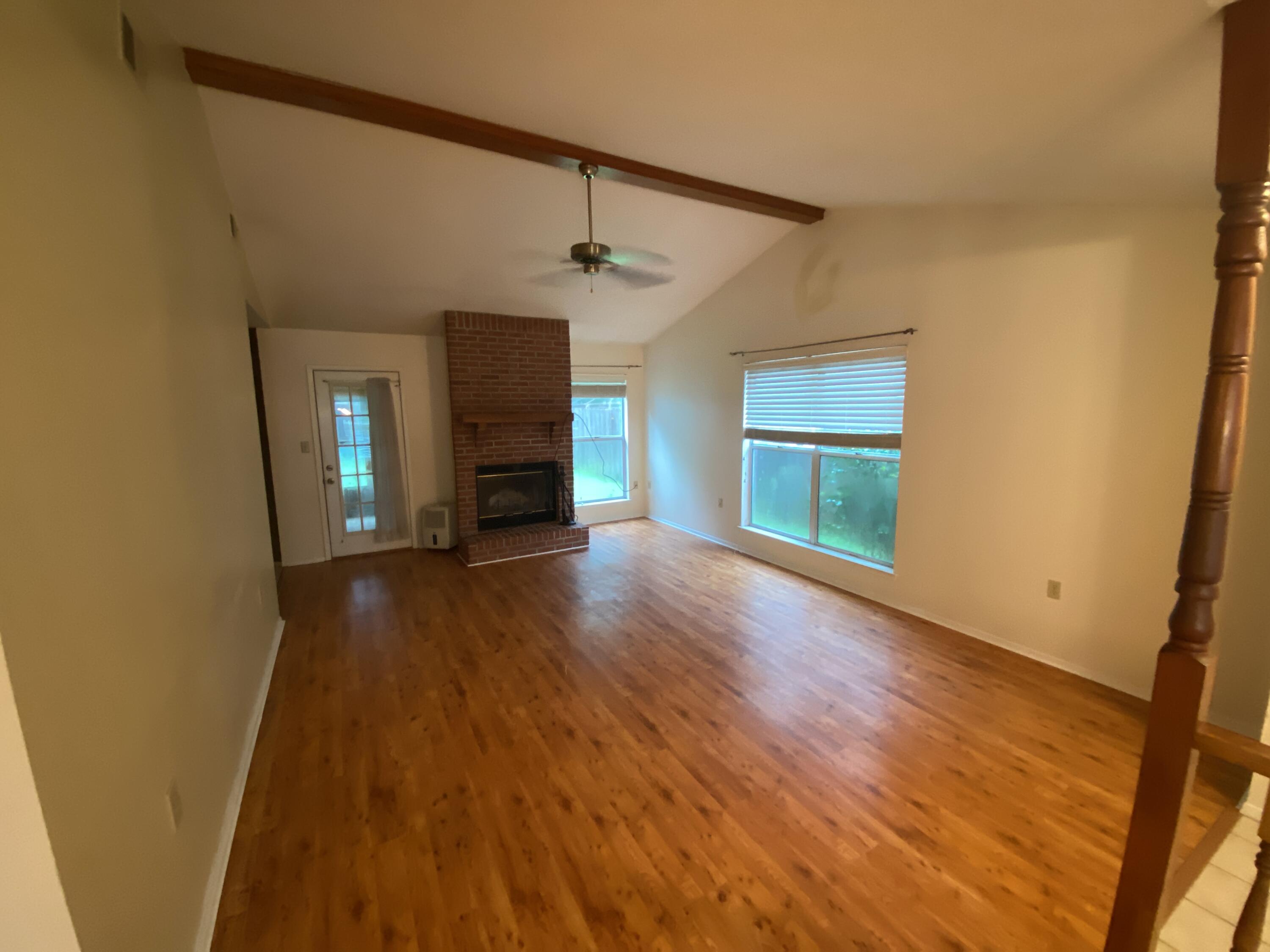 PORT DIXIE - Residential Lease