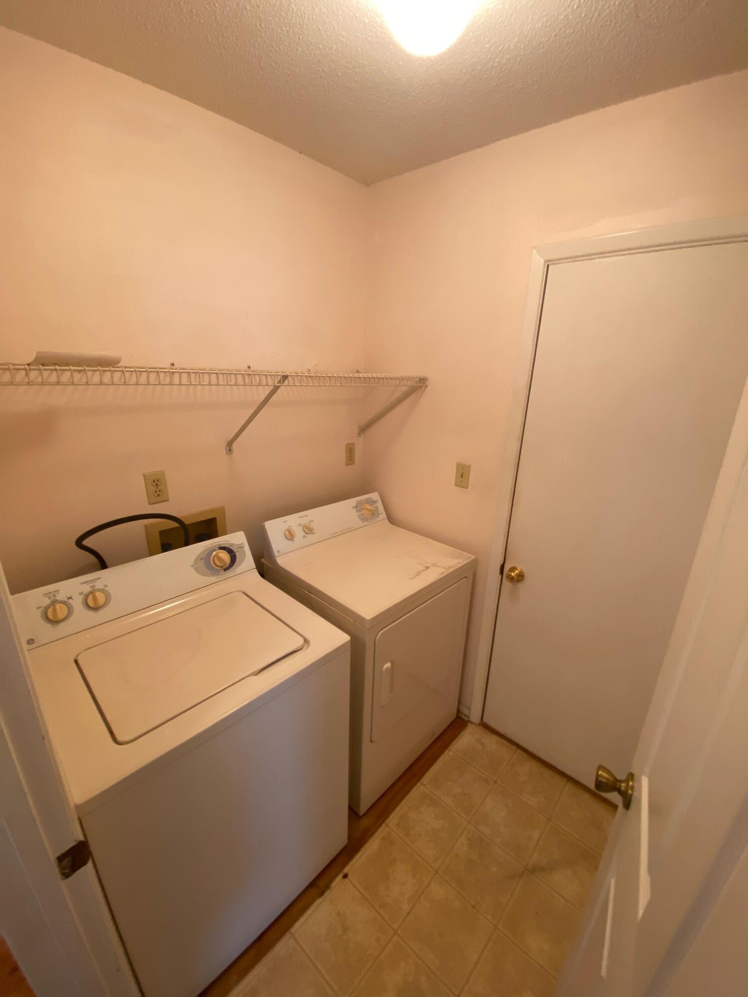 PORT DIXIE - Residential Lease