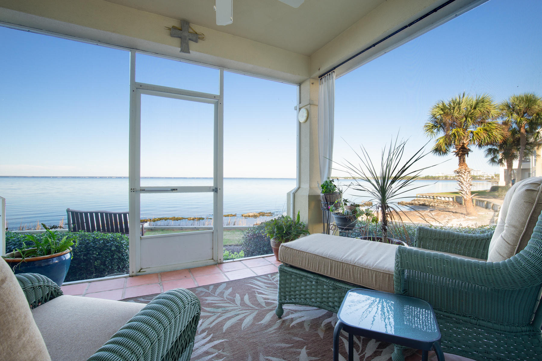 NORTH SHORE T/H - Residential