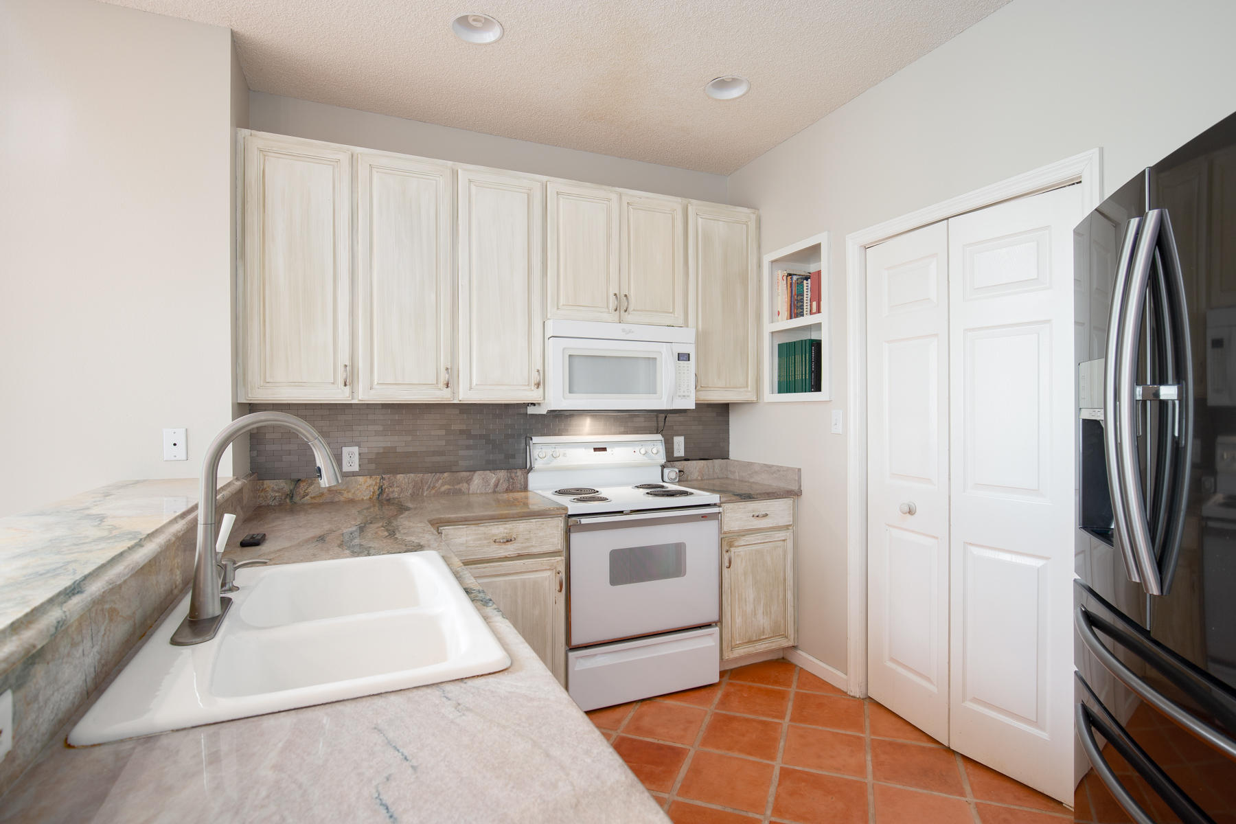 NORTH SHORE T/H - Residential