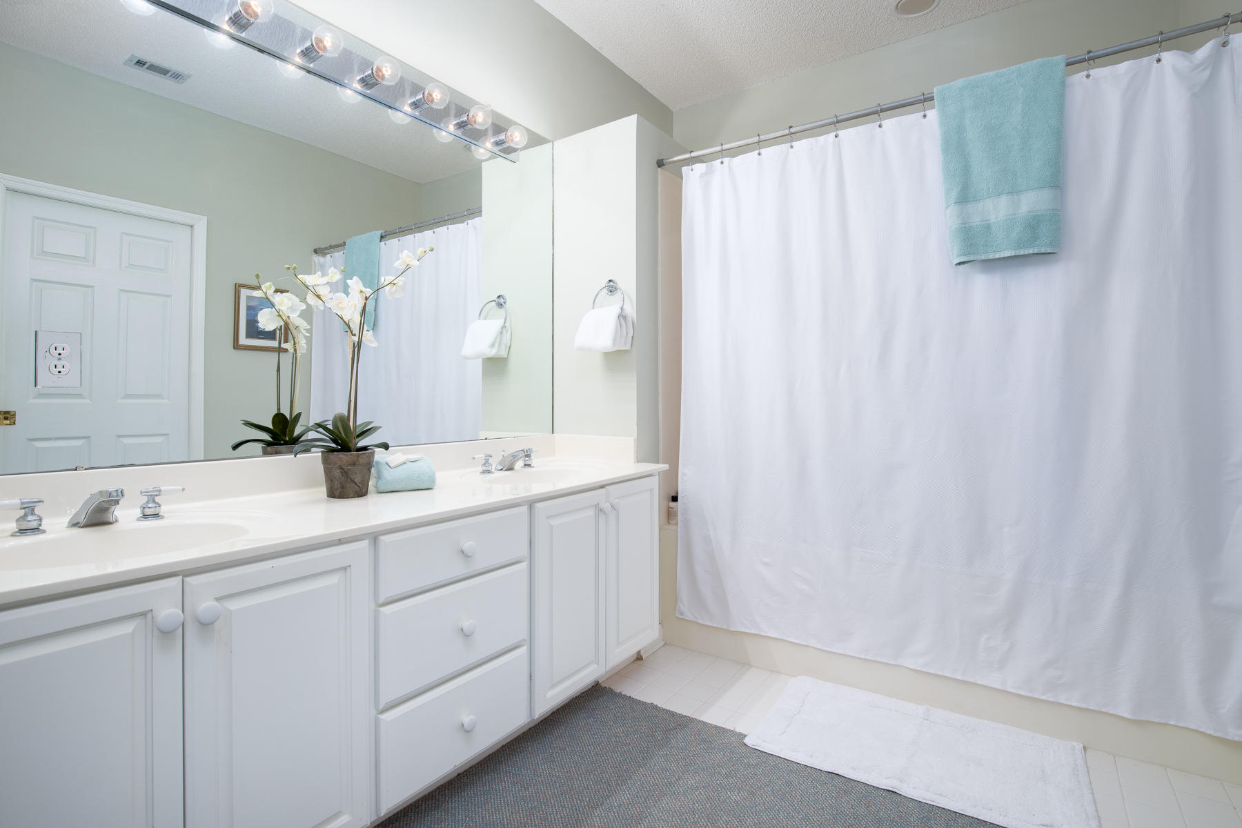 NORTH SHORE T/H - Residential