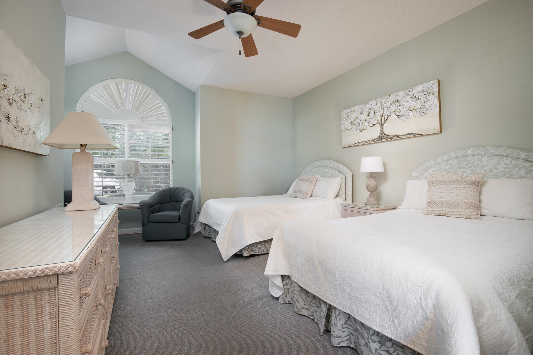 NORTH SHORE T/H - Residential