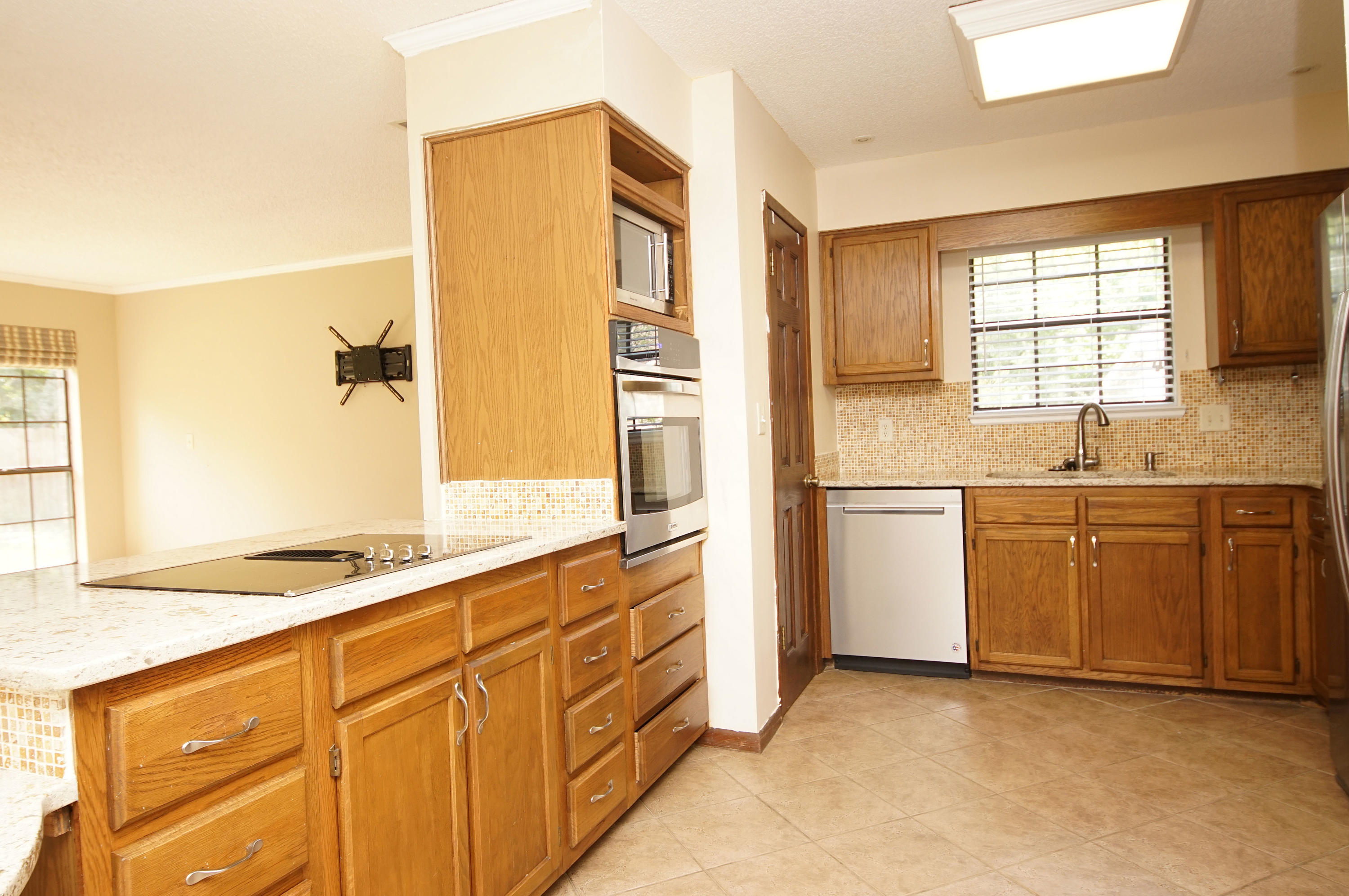 RAINTREE ESTATES #2 - Residential