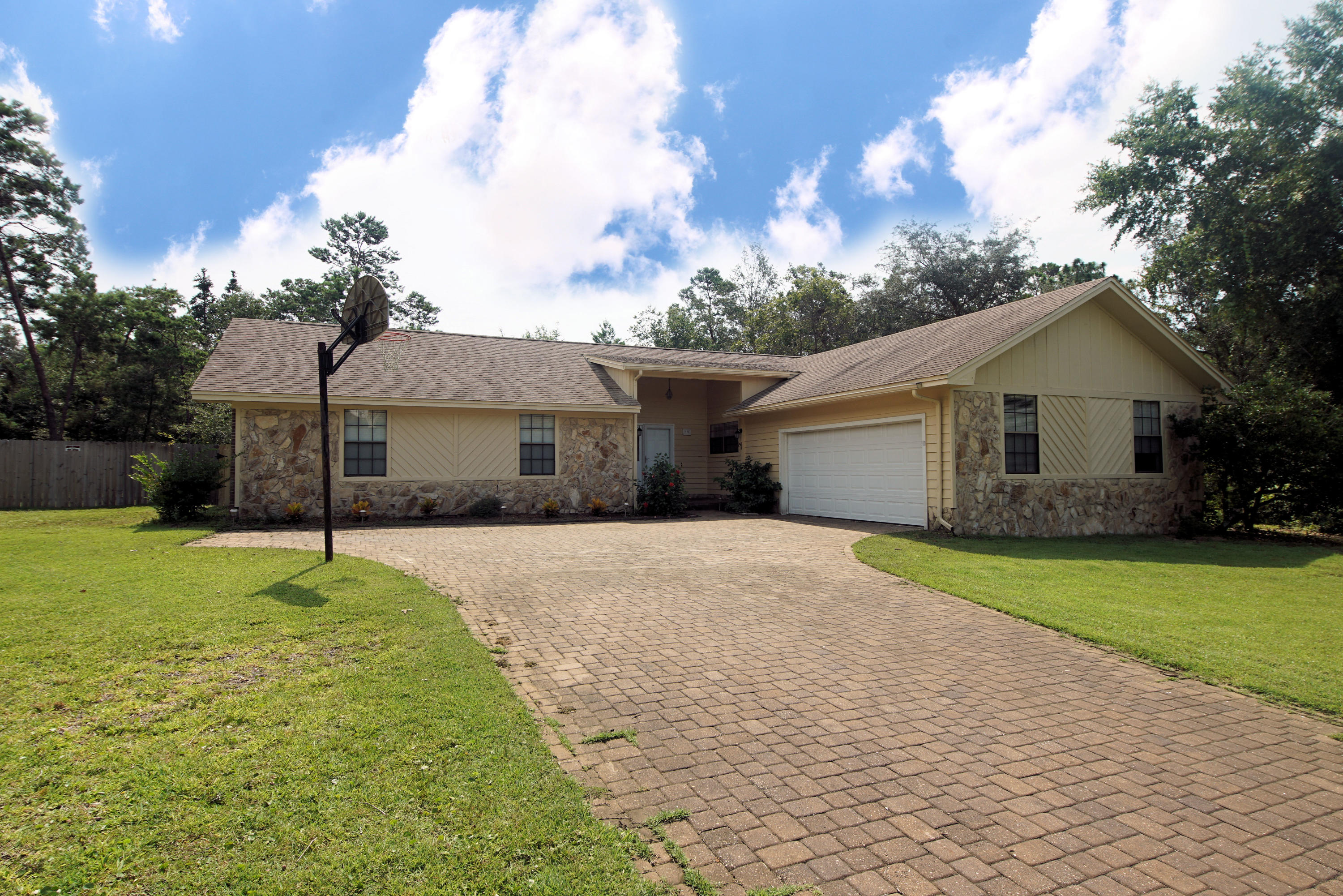 RAINTREE ESTATES #2 - Residential