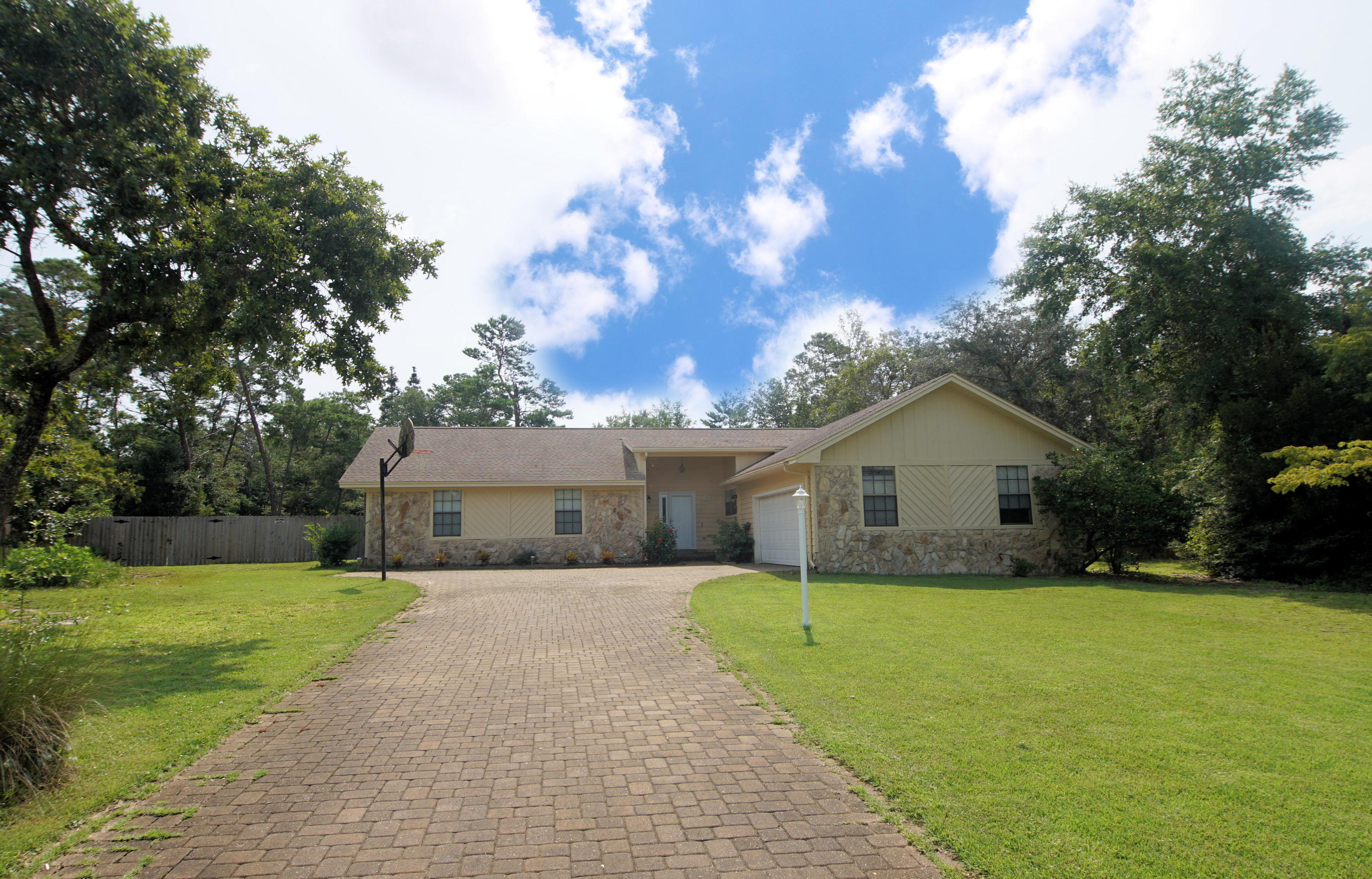 RAINTREE ESTATES #2 - Residential