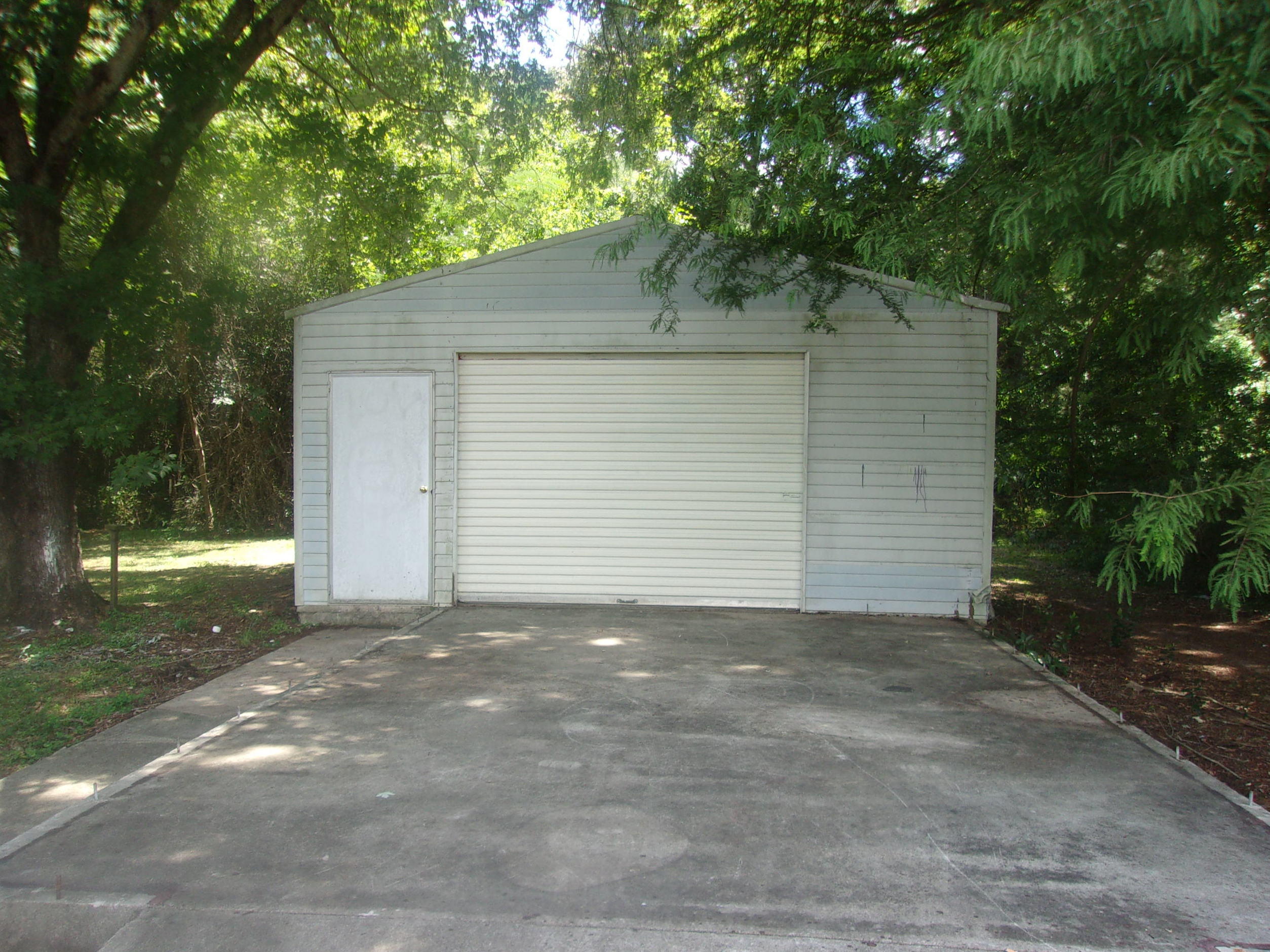DOGWOOD ESTATES - Residential