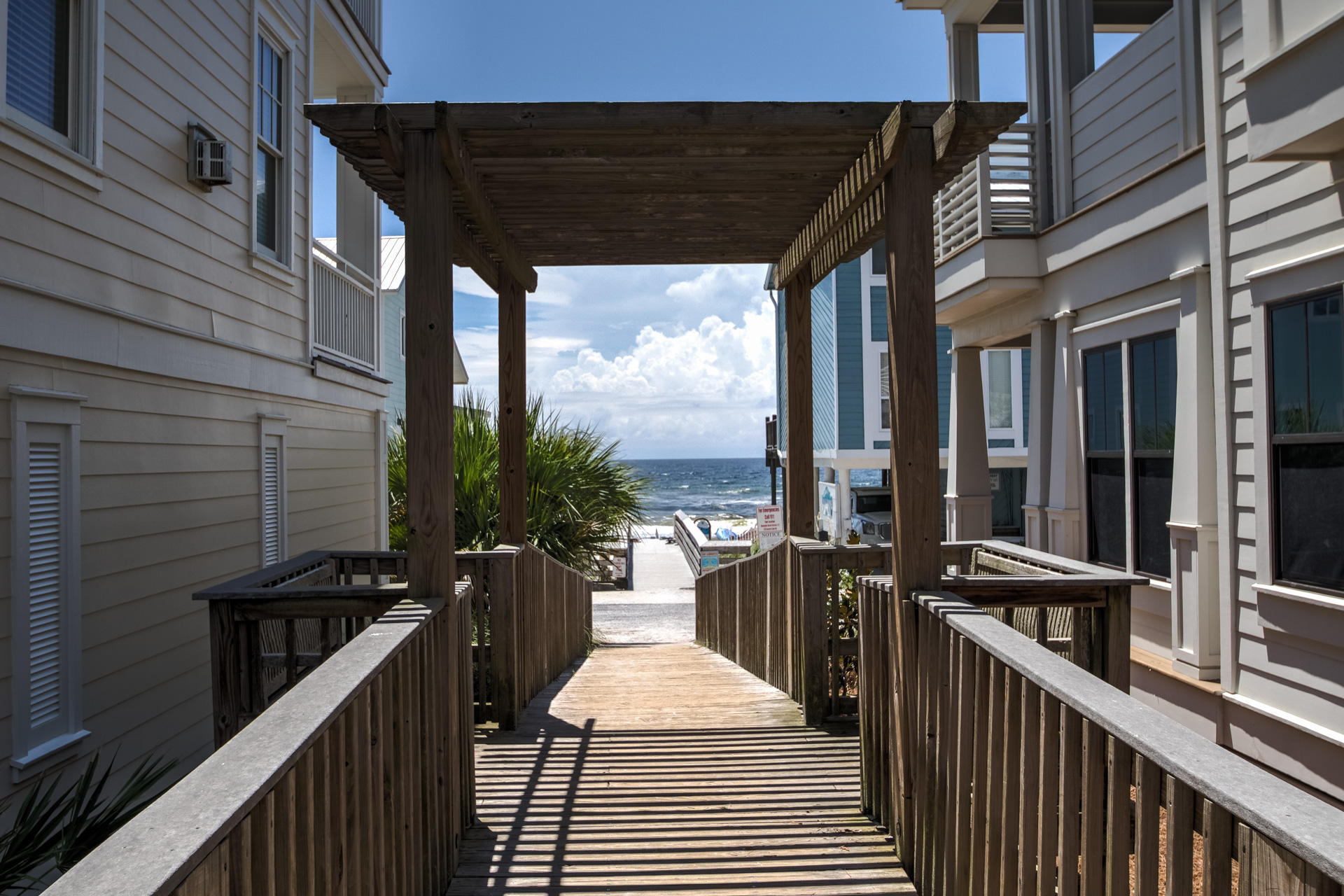 SUMMER'S EDGE - Residential