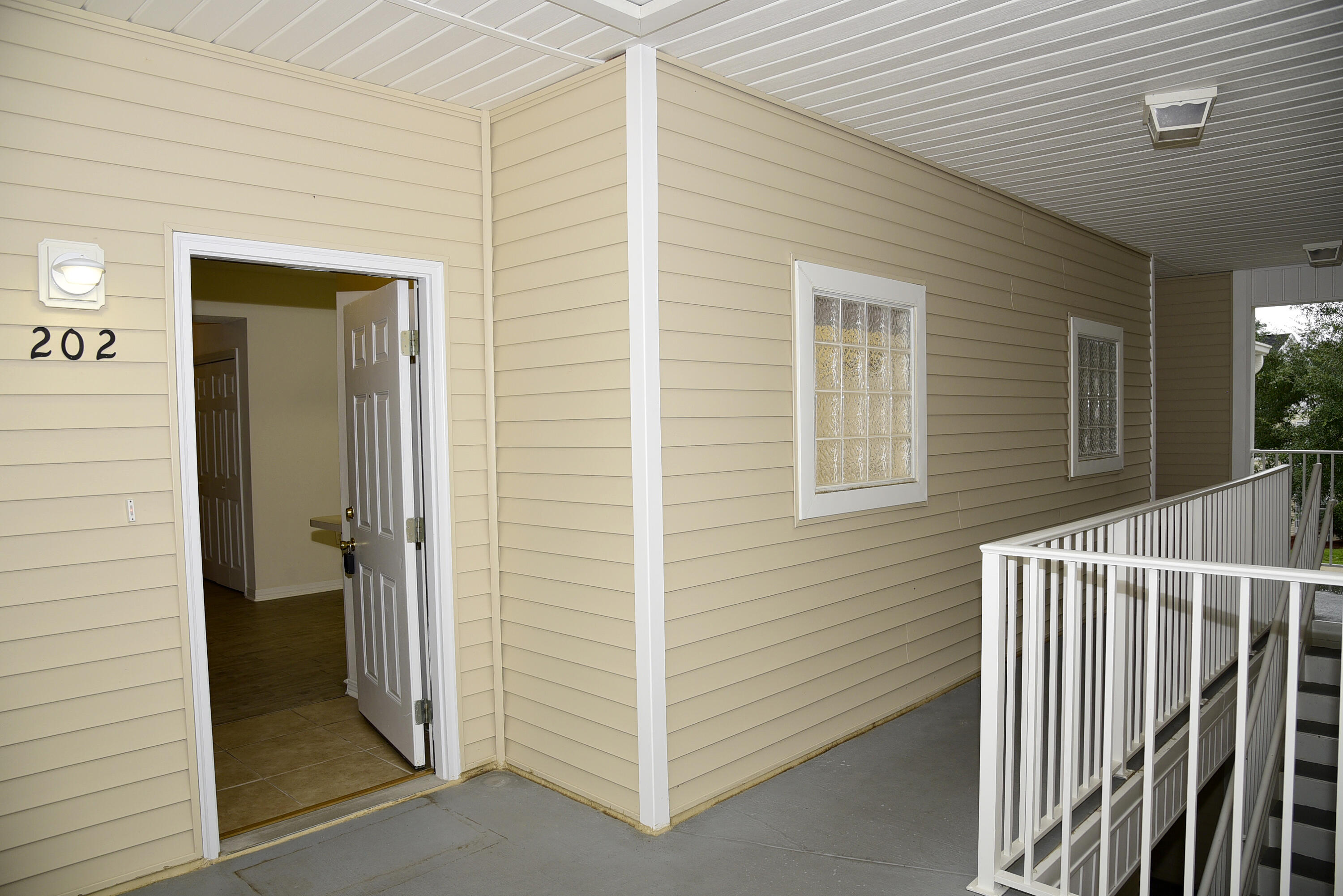 THE OAKS AT NICEVILLE PH I - Residential Lease