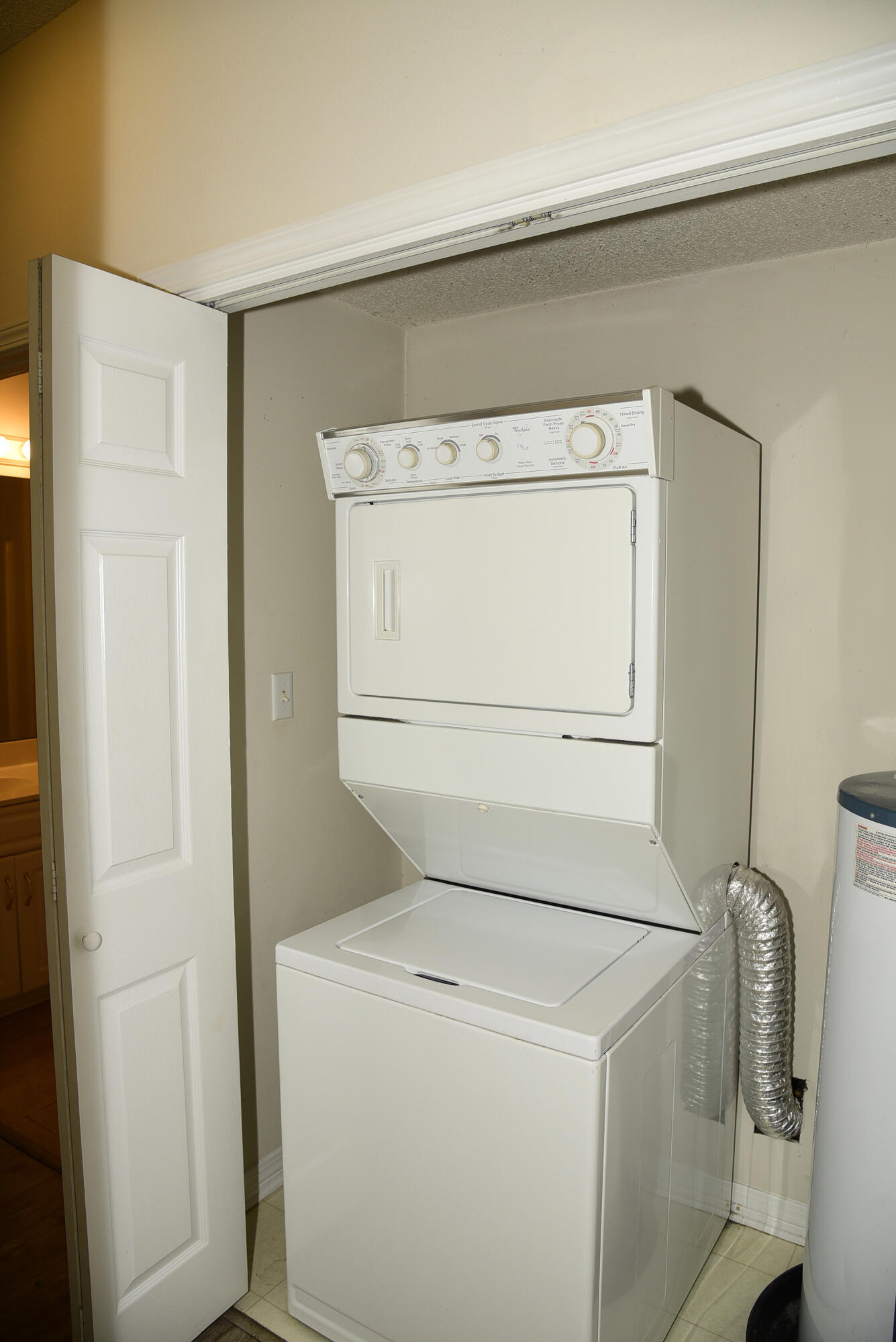 THE OAKS AT NICEVILLE PH I - Residential Lease