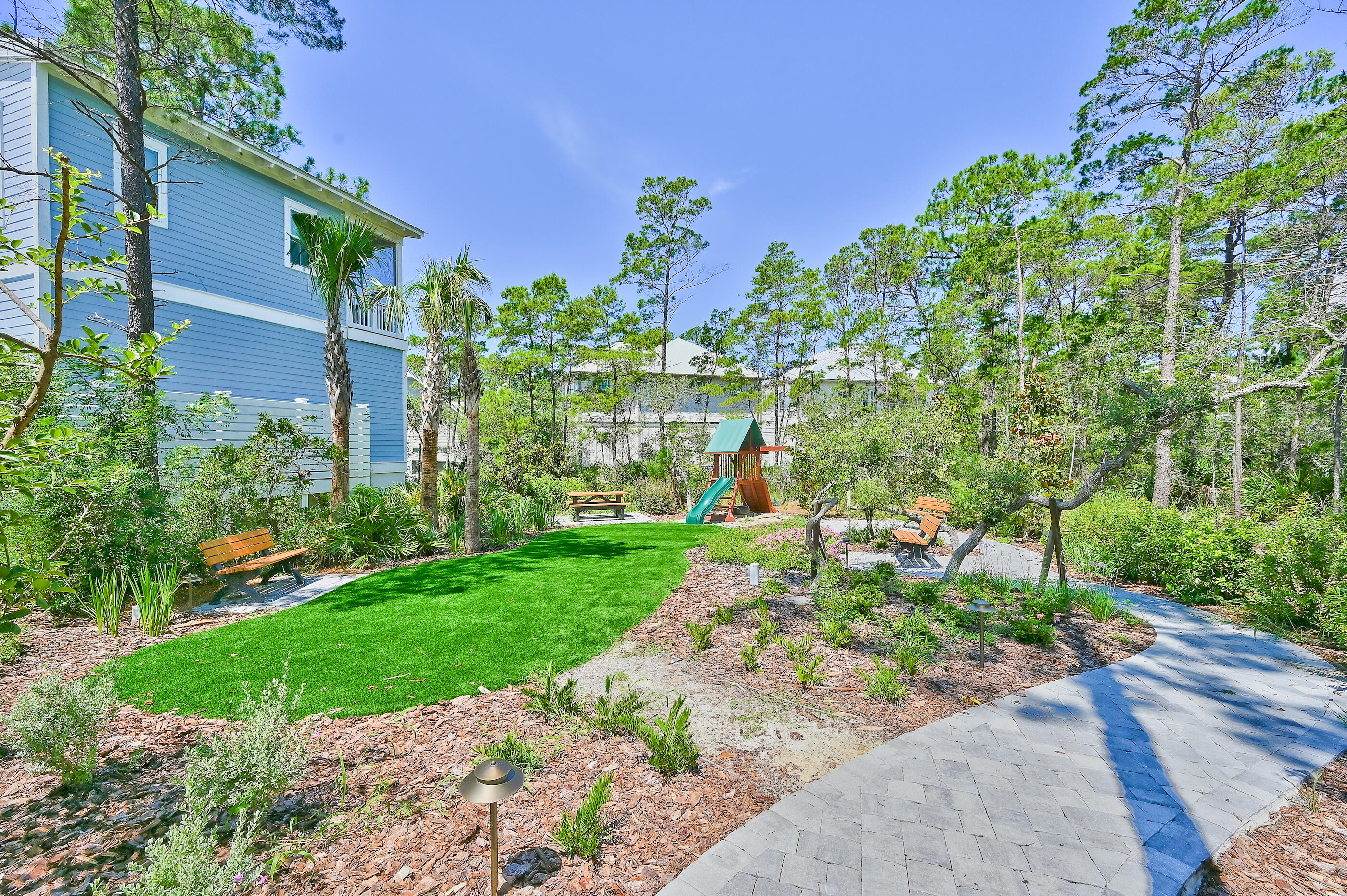 LAKESIDE AT BLUE MOUNTAIN BEACH - Residential