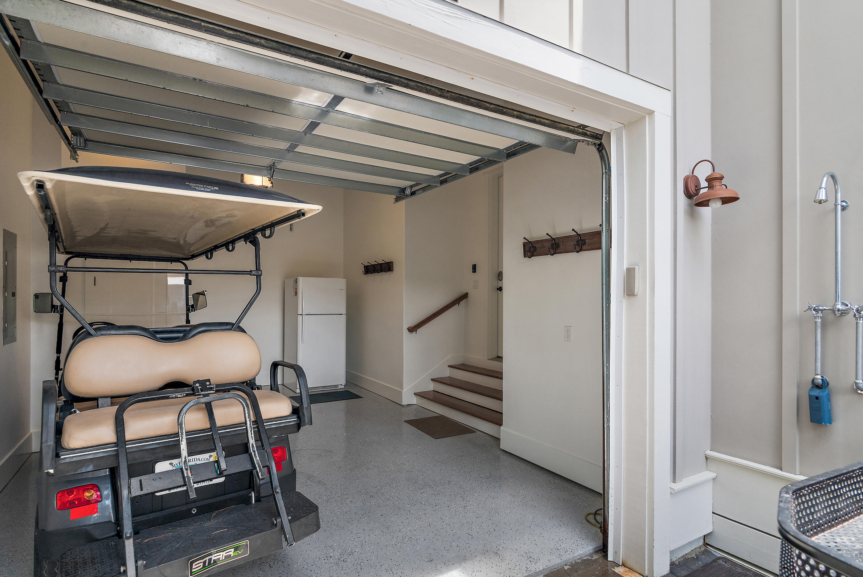 LAKESIDE AT BLUE MOUNTAIN BEACH - Residential