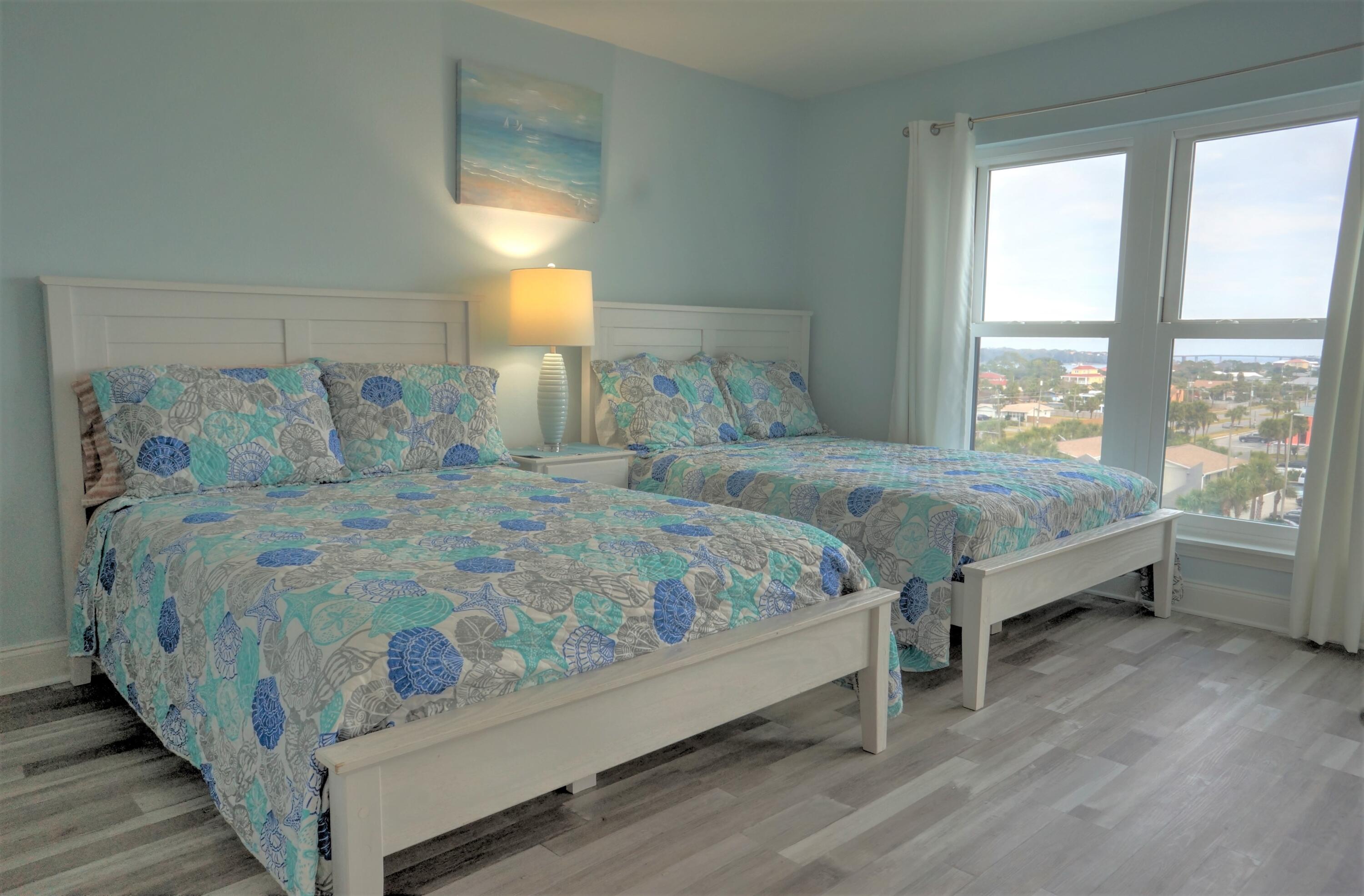 EMERALD ISLE - Residential