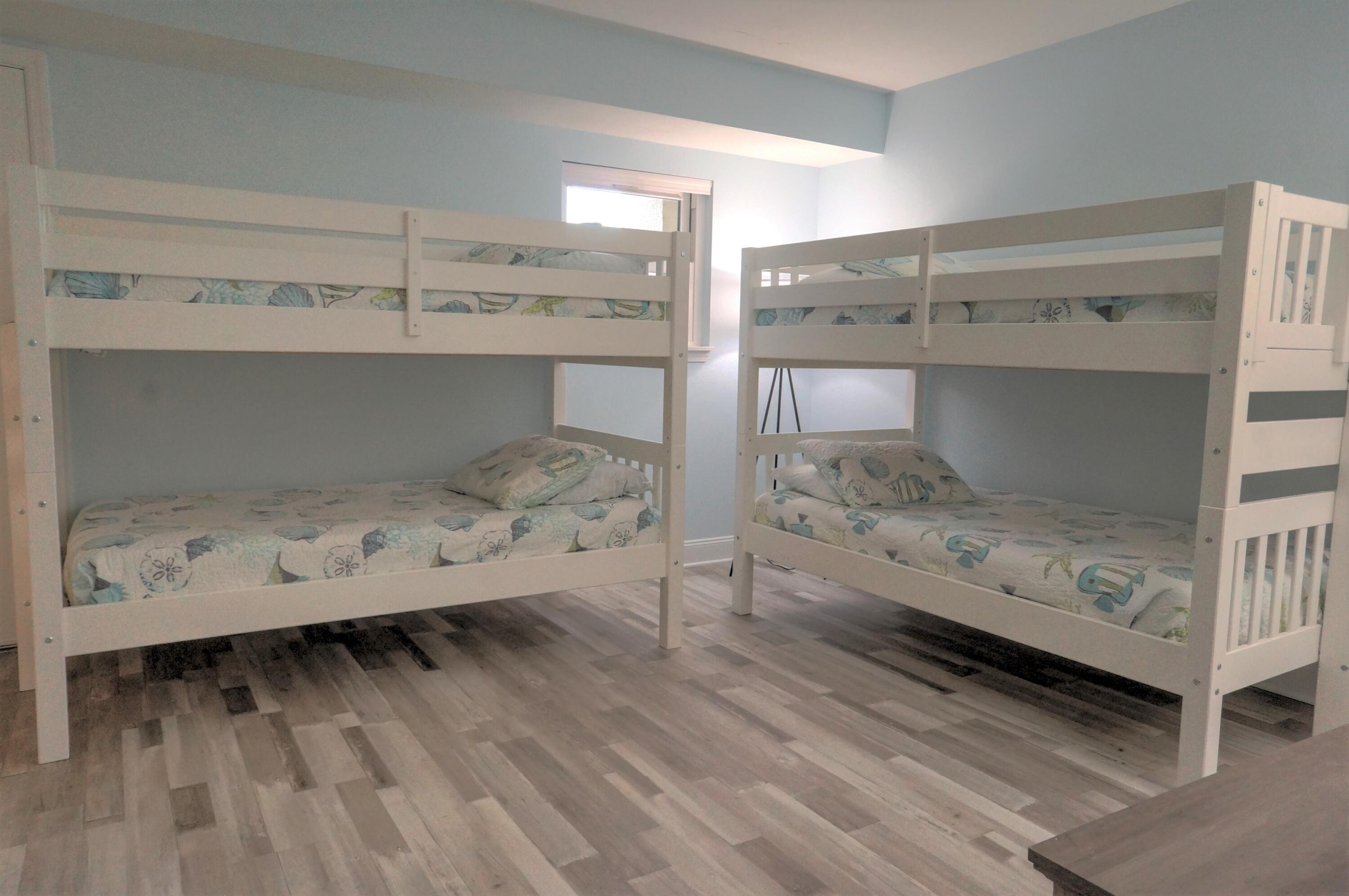 EMERALD ISLE - Residential