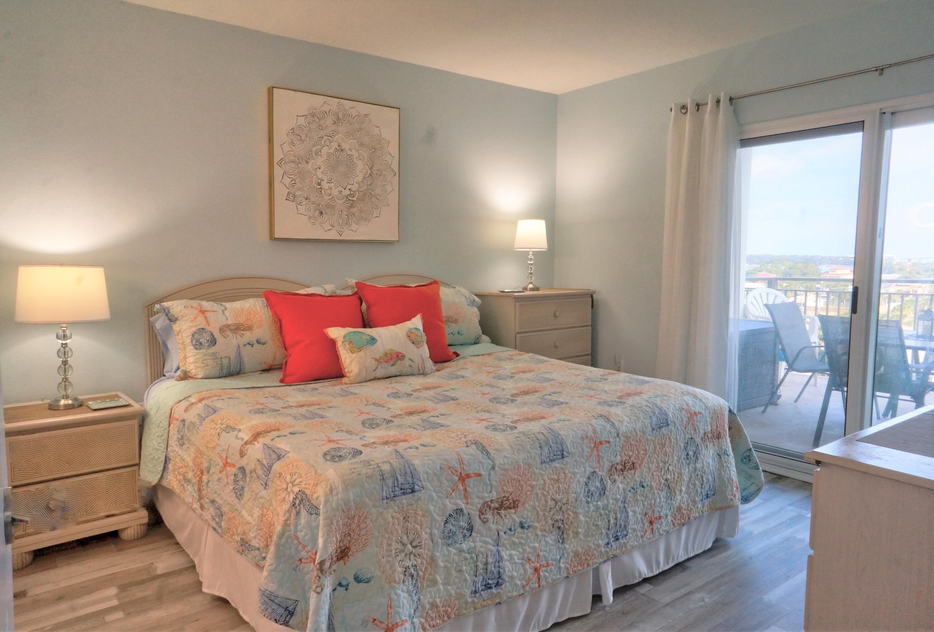 EMERALD ISLE - Residential