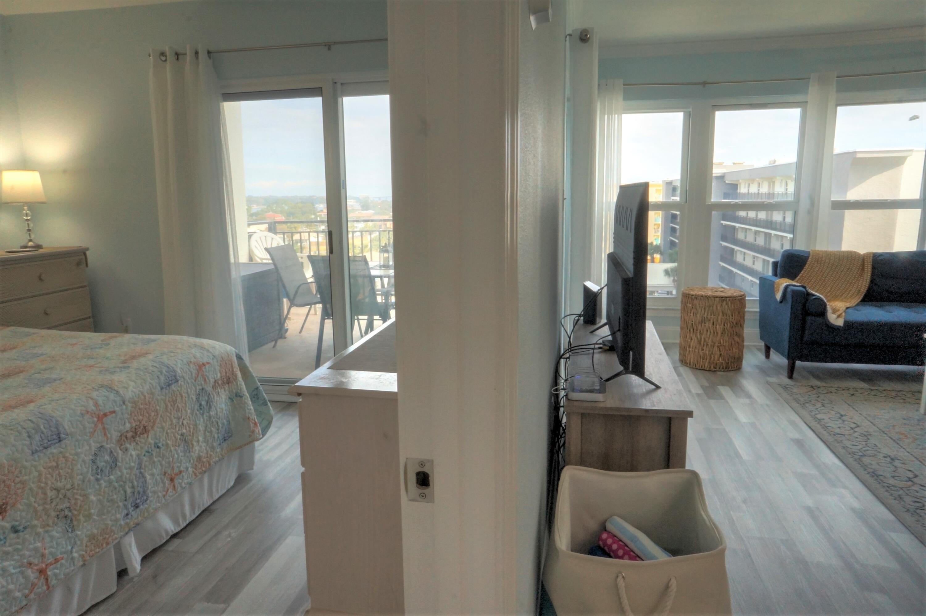 EMERALD ISLE - Residential