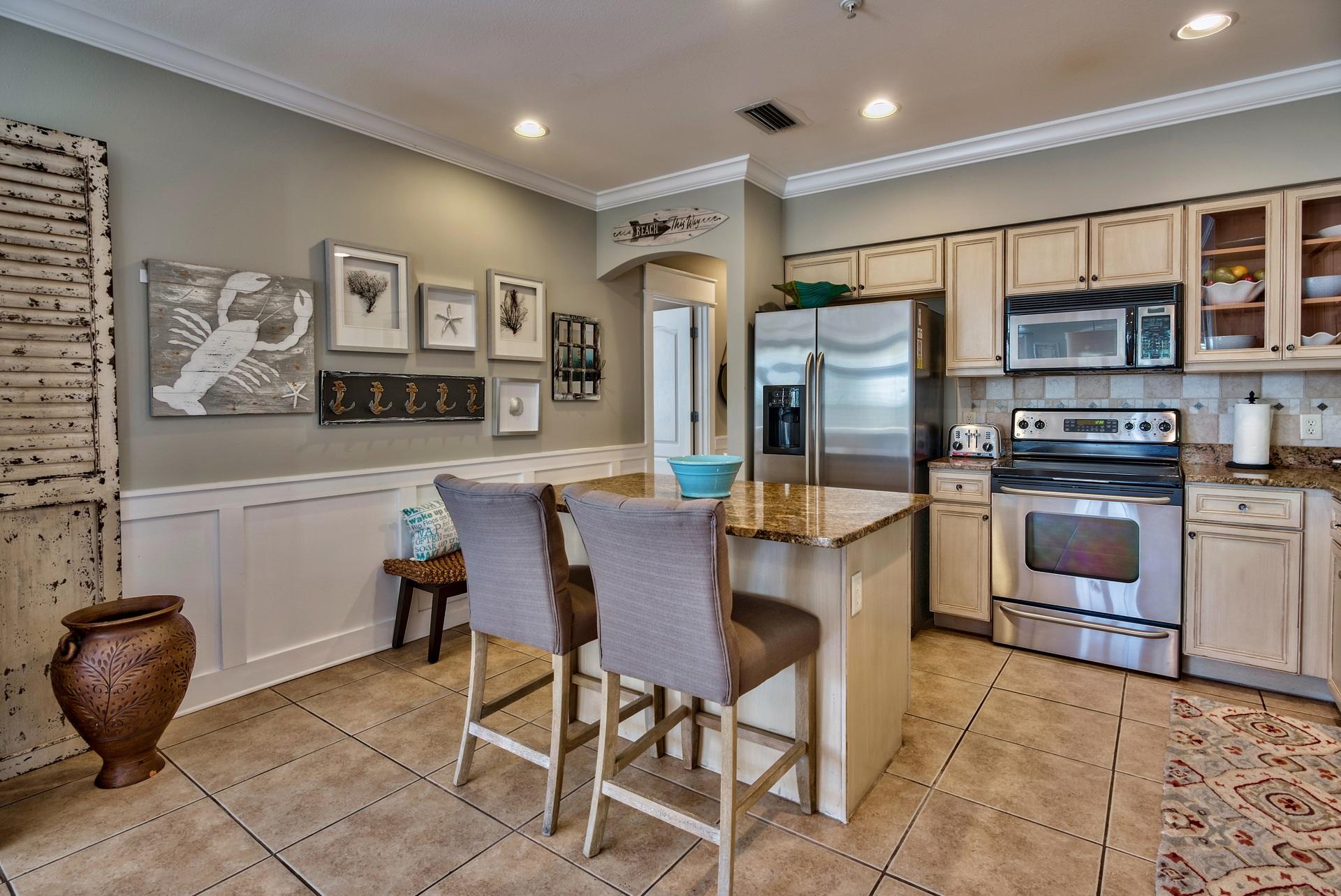 SEAVIEW VILLAS - Residential