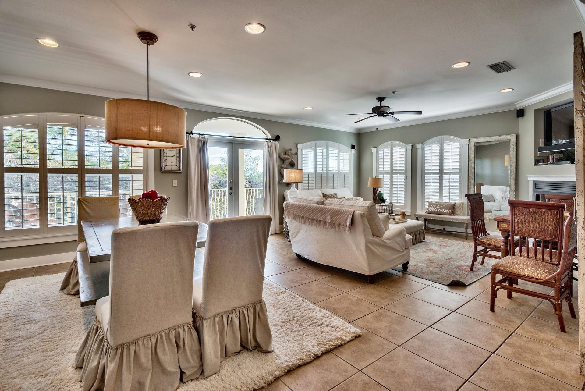 SEAVIEW VILLAS - Residential