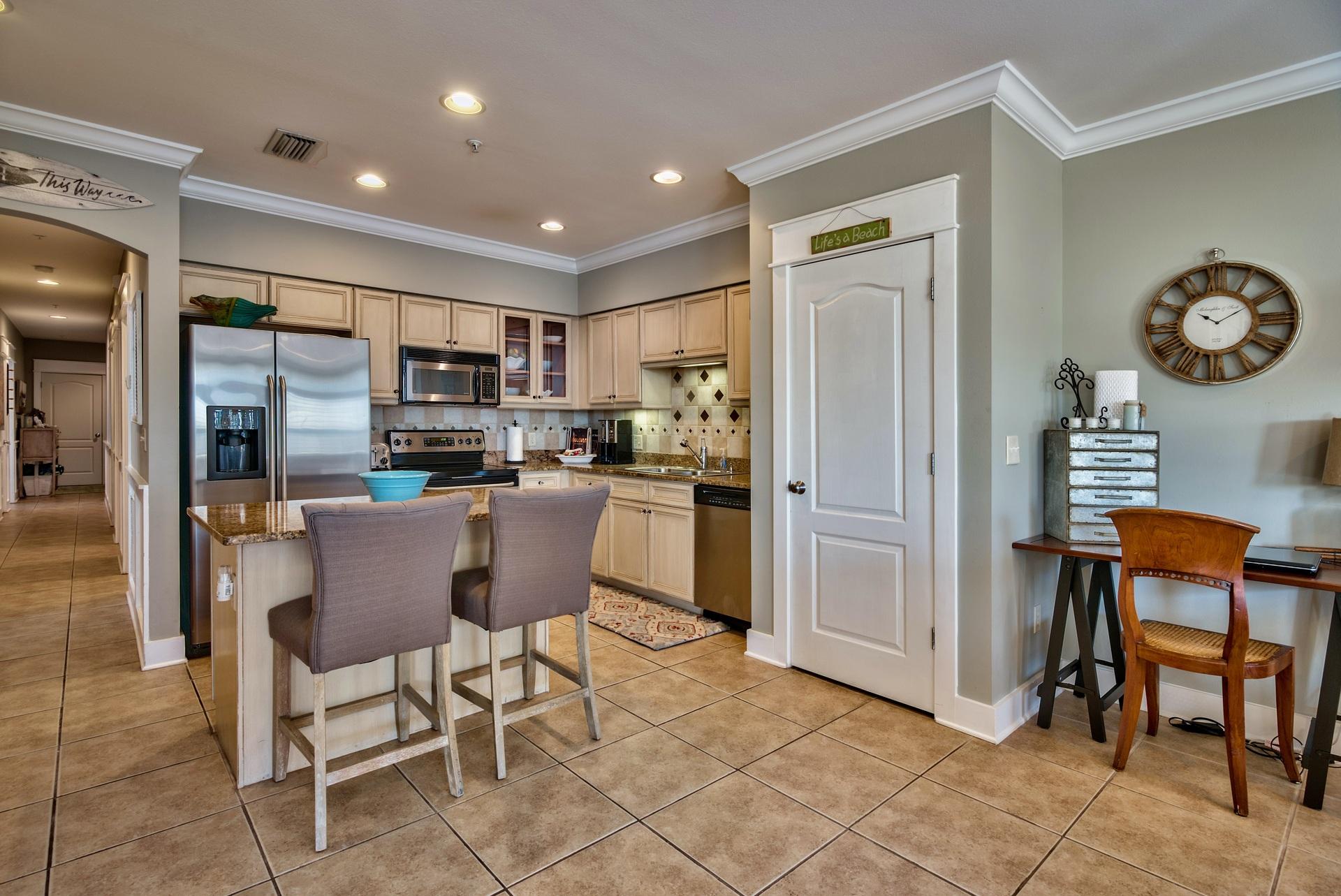 SEAVIEW VILLAS - Residential