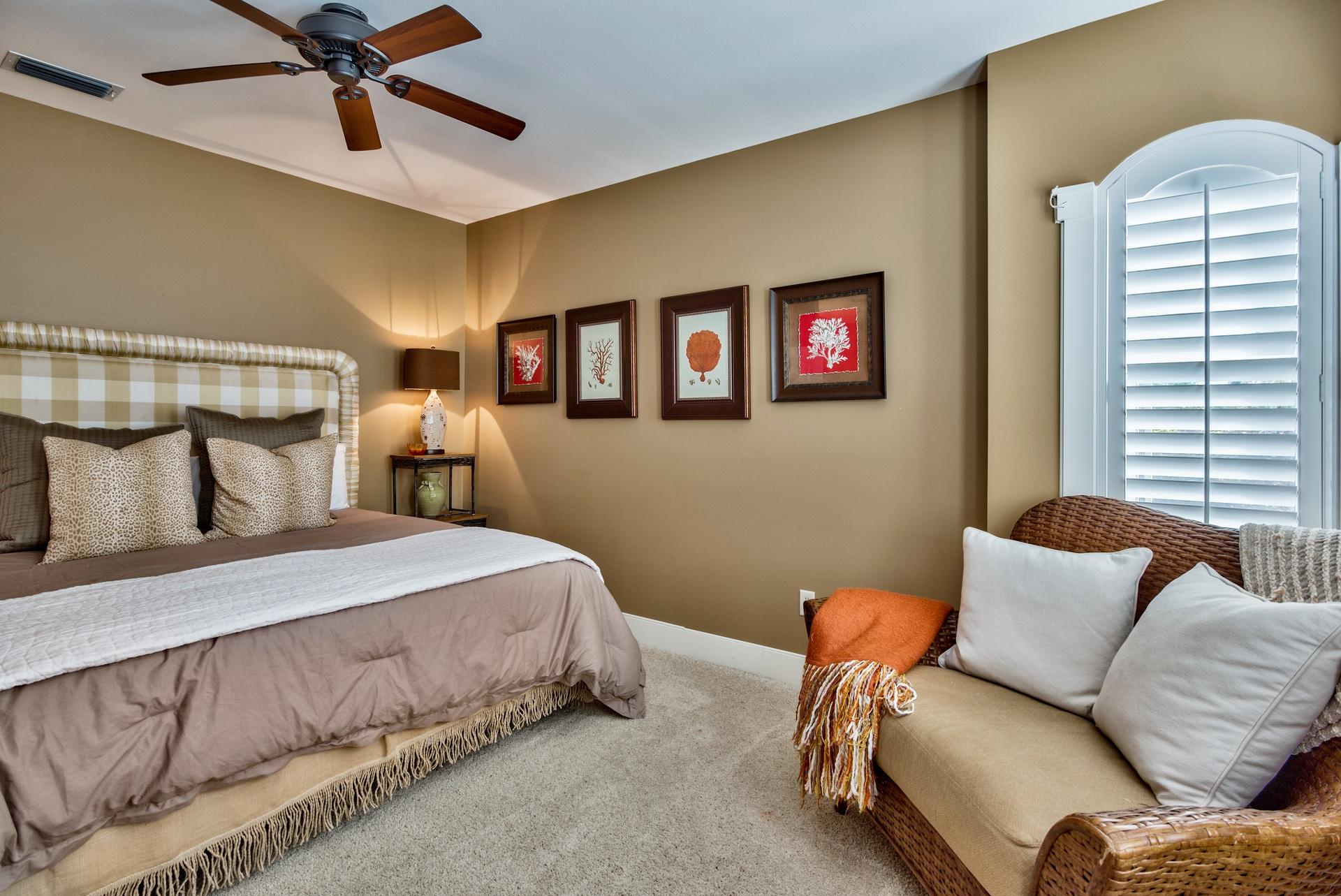 SEAVIEW VILLAS - Residential