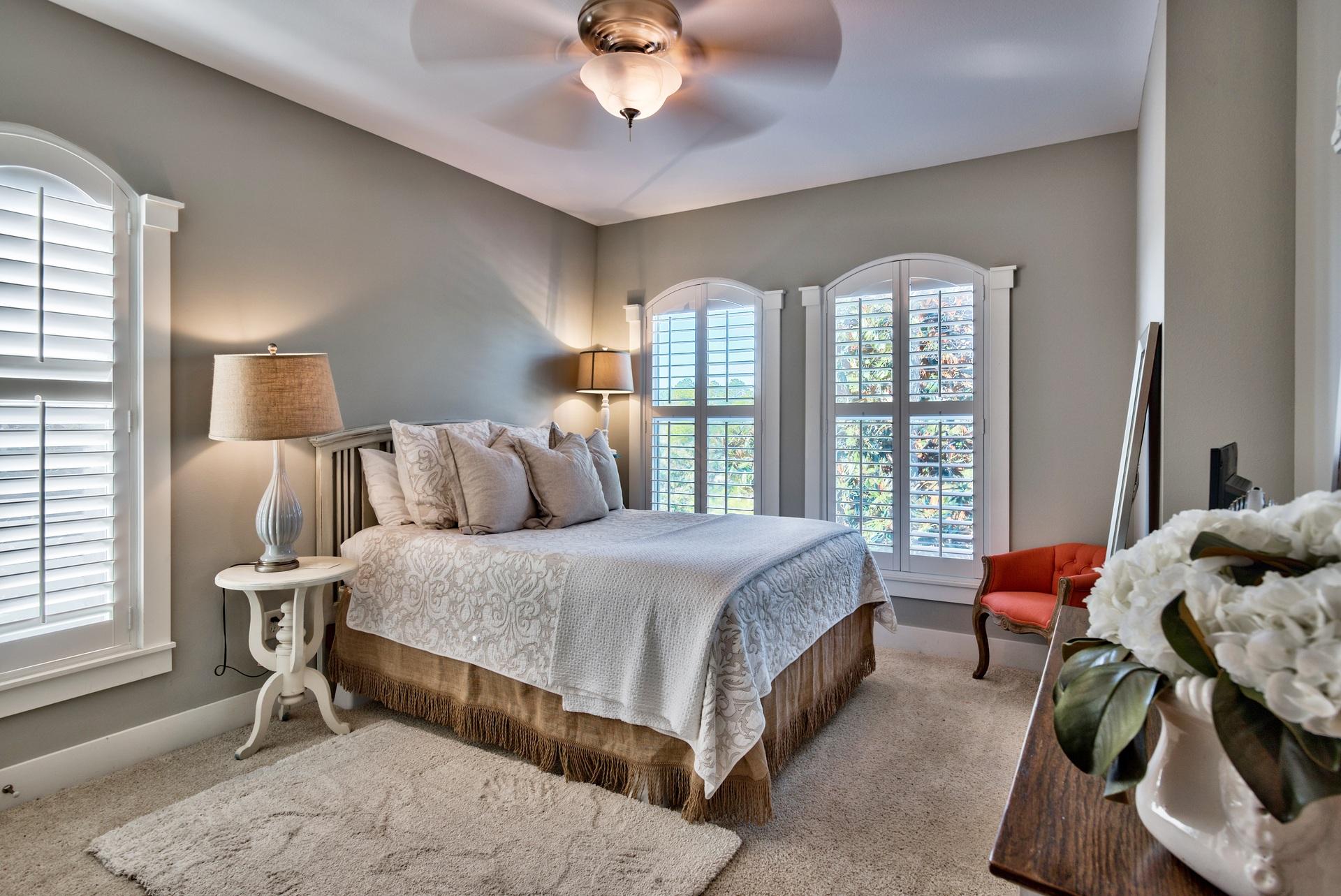 SEAVIEW VILLAS - Residential